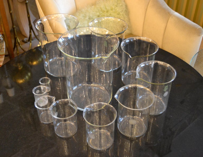Mid-20th Century Vintage Nesting Beakers Set Pyrex Glass Graduated Measuring Cups Marked USA For Sale