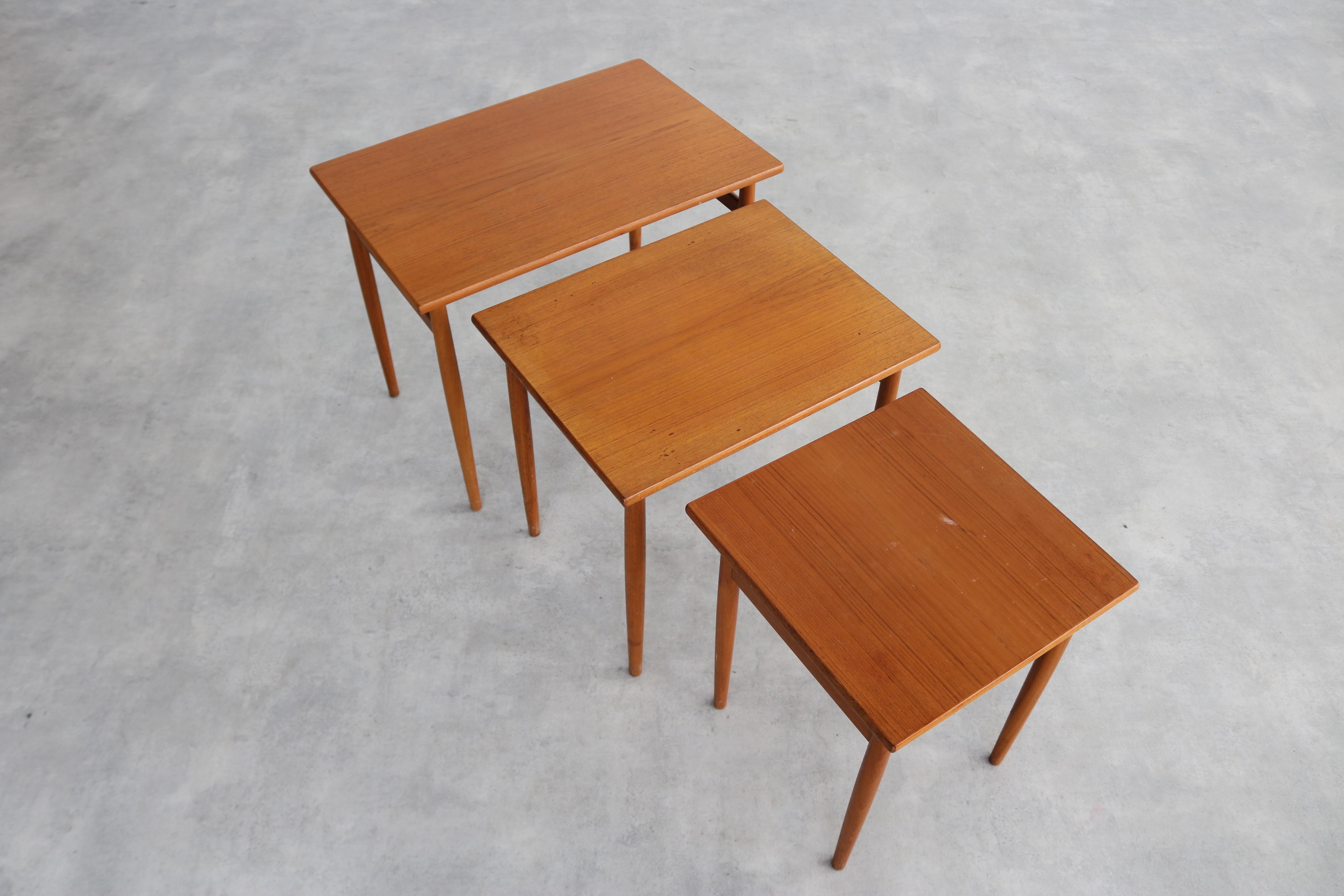 Vintage nesting tables  side tables  teak  Swedish For Sale 2