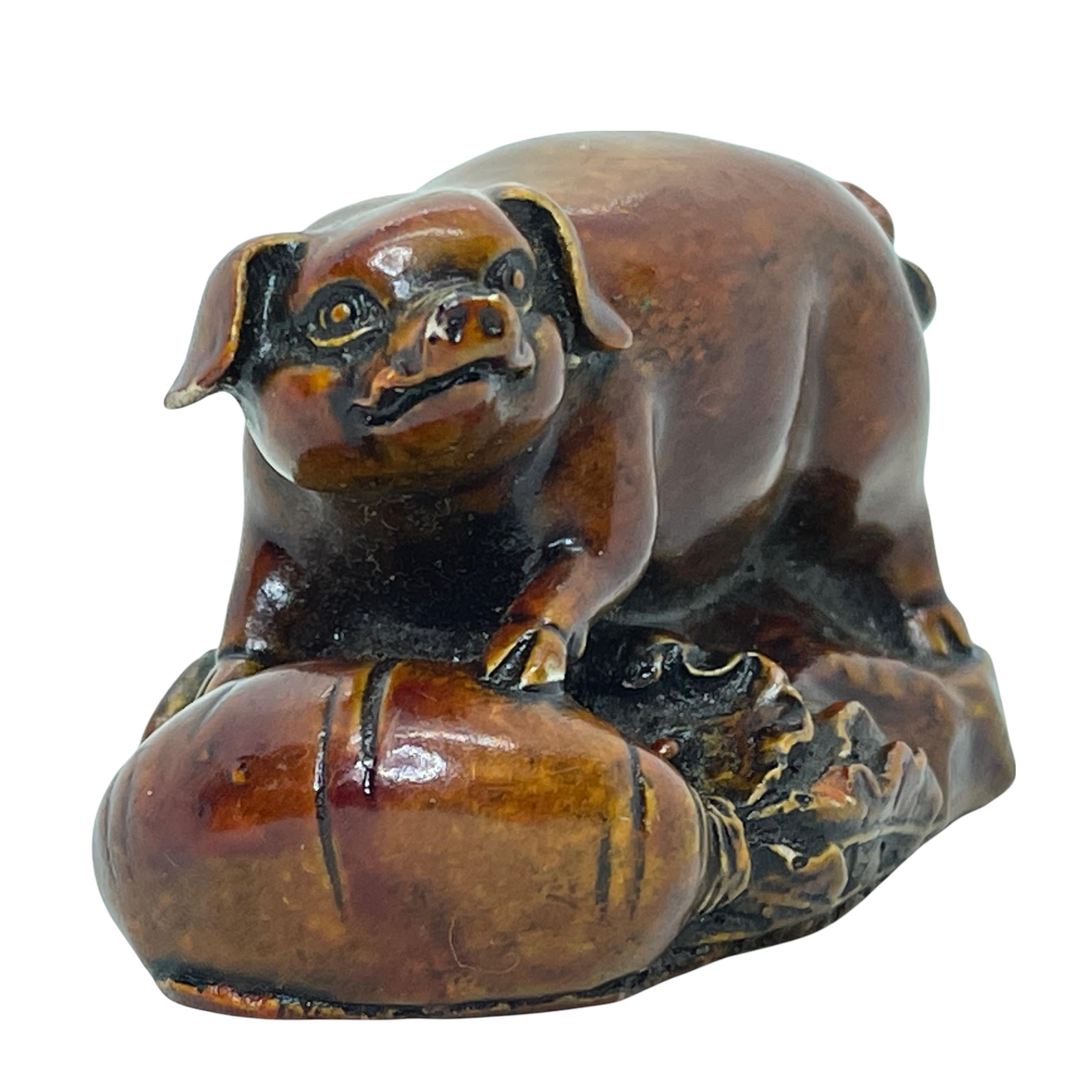 Netsuke Vintage Figura de Piedra de Jabón Cerdo Japonés en venta