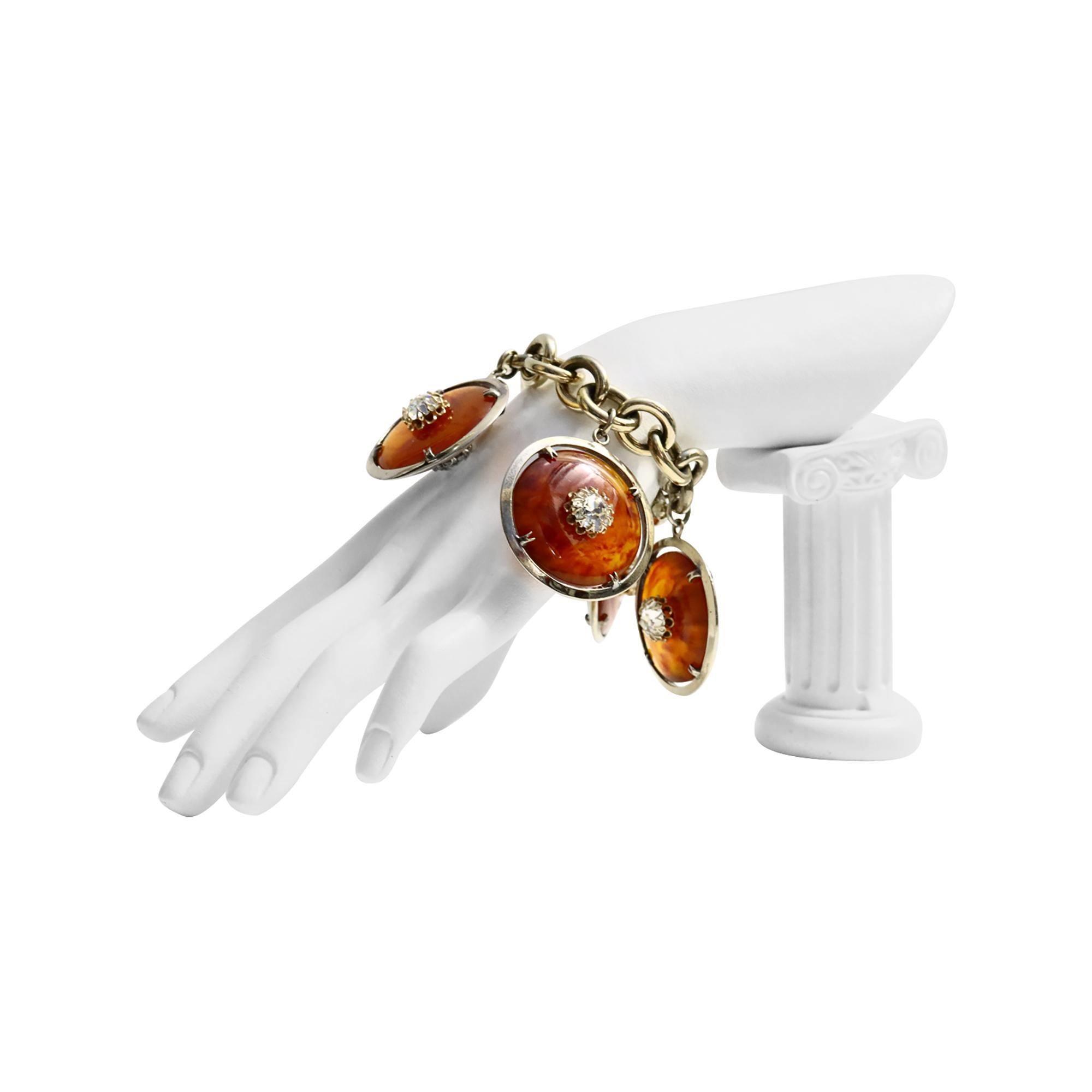 Nettie Rosenstein: Vintage  Mixed Dangling Schildpatt-Armband ca. 1960er Jahre im Angebot 1