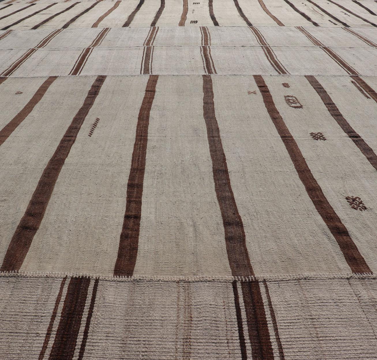Large Vintage Neutral Paneled Kilim Flat-Weave in Neutral Tones of Cream & Brown For Sale 8