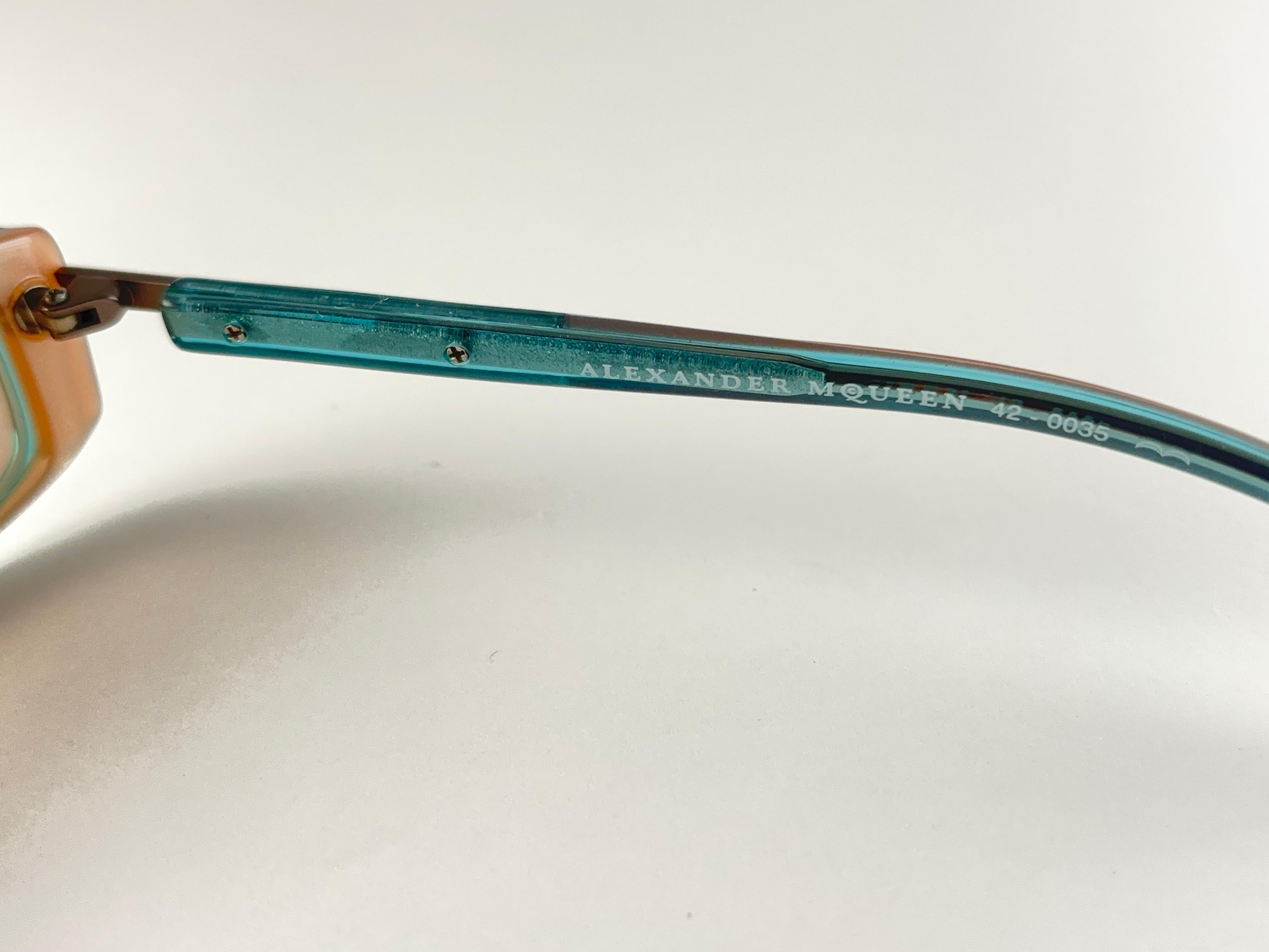 Vintage New Alexander McQueen Office Siren Made in Japan Sonnenbrille Damen im Angebot