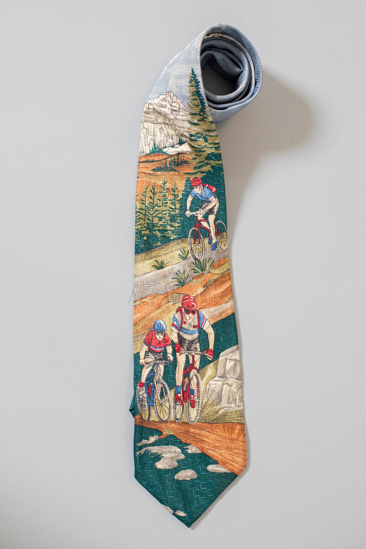Brown Vintage New Classic silk tie with cyclists For Sale