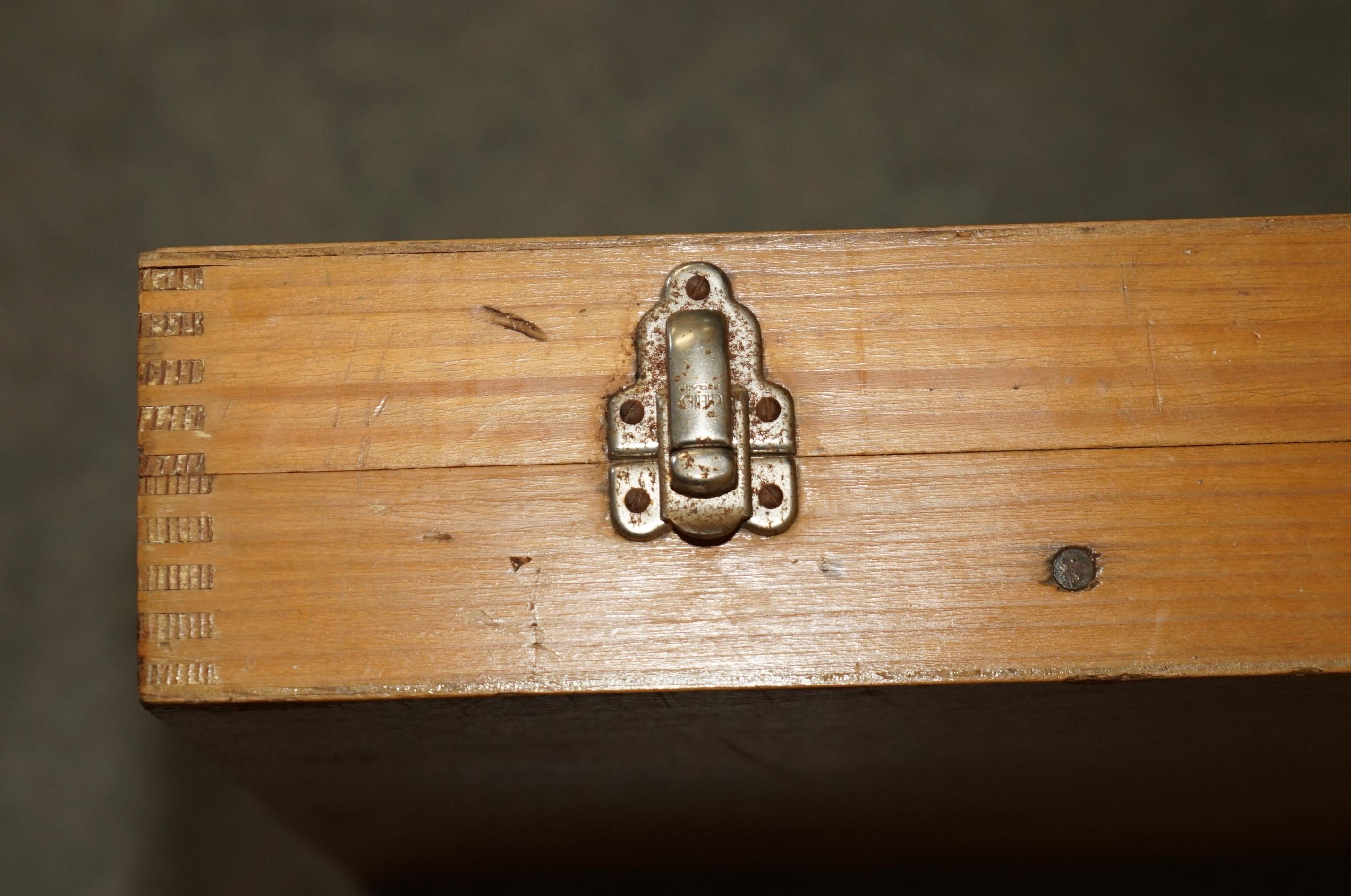 Hand-Crafted ViNTAGE NEW OLD STOCK COMPAC UK FOLDING CAMPING PICNIC TABLE & FOUR STOOLS For Sale