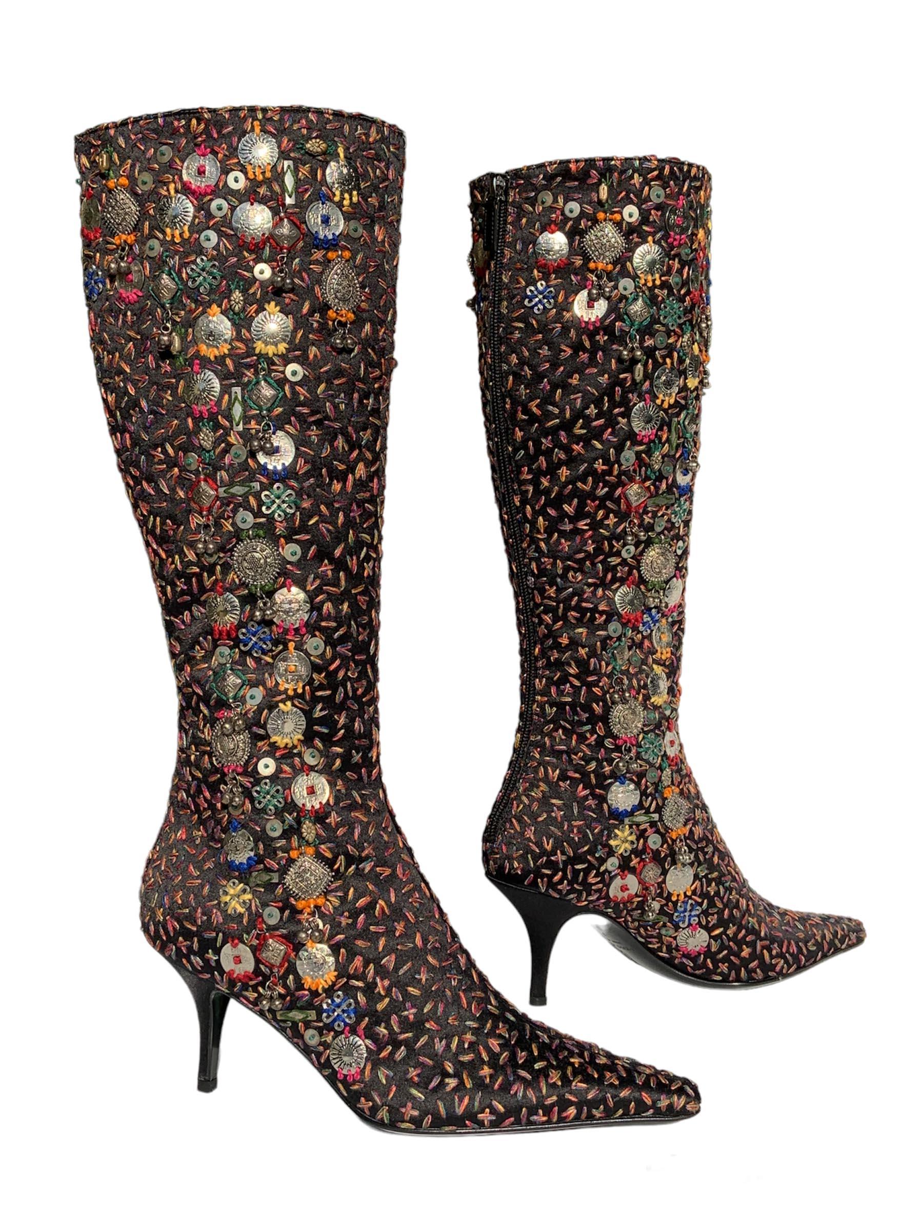 Donna Vintage New Oscar de la Renta Coin Embellished Boots + Matching Bag It. 37 US 7 in vendita