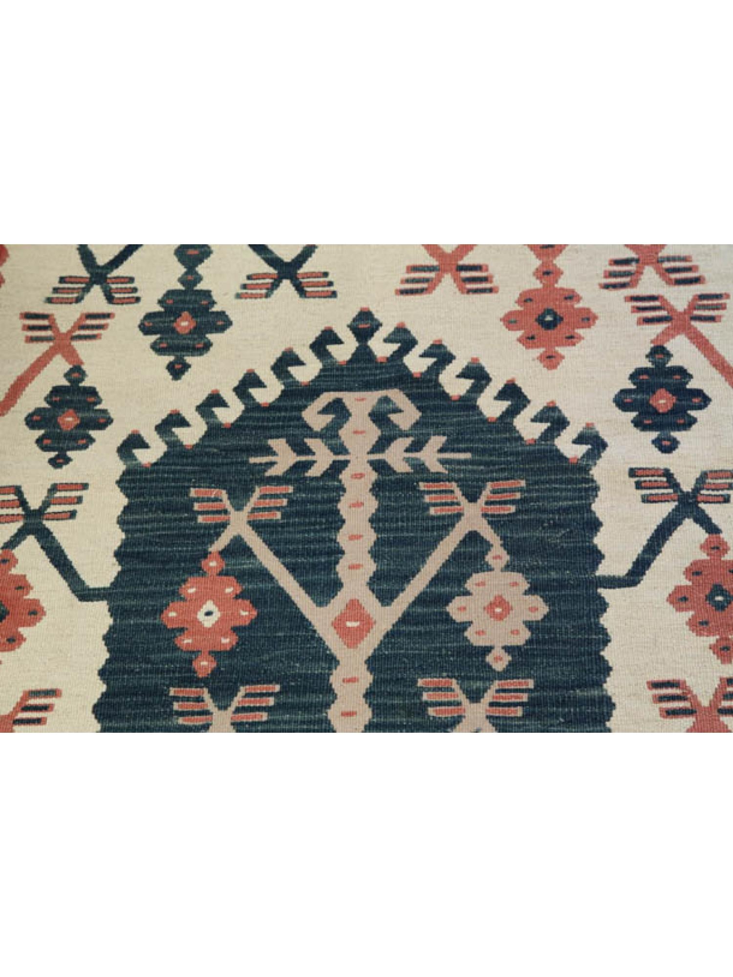 Vintage New Sarkoy Kilim Western Anatolian Rug, Turkish Carpet In New Condition For Sale In Tokyo, JP