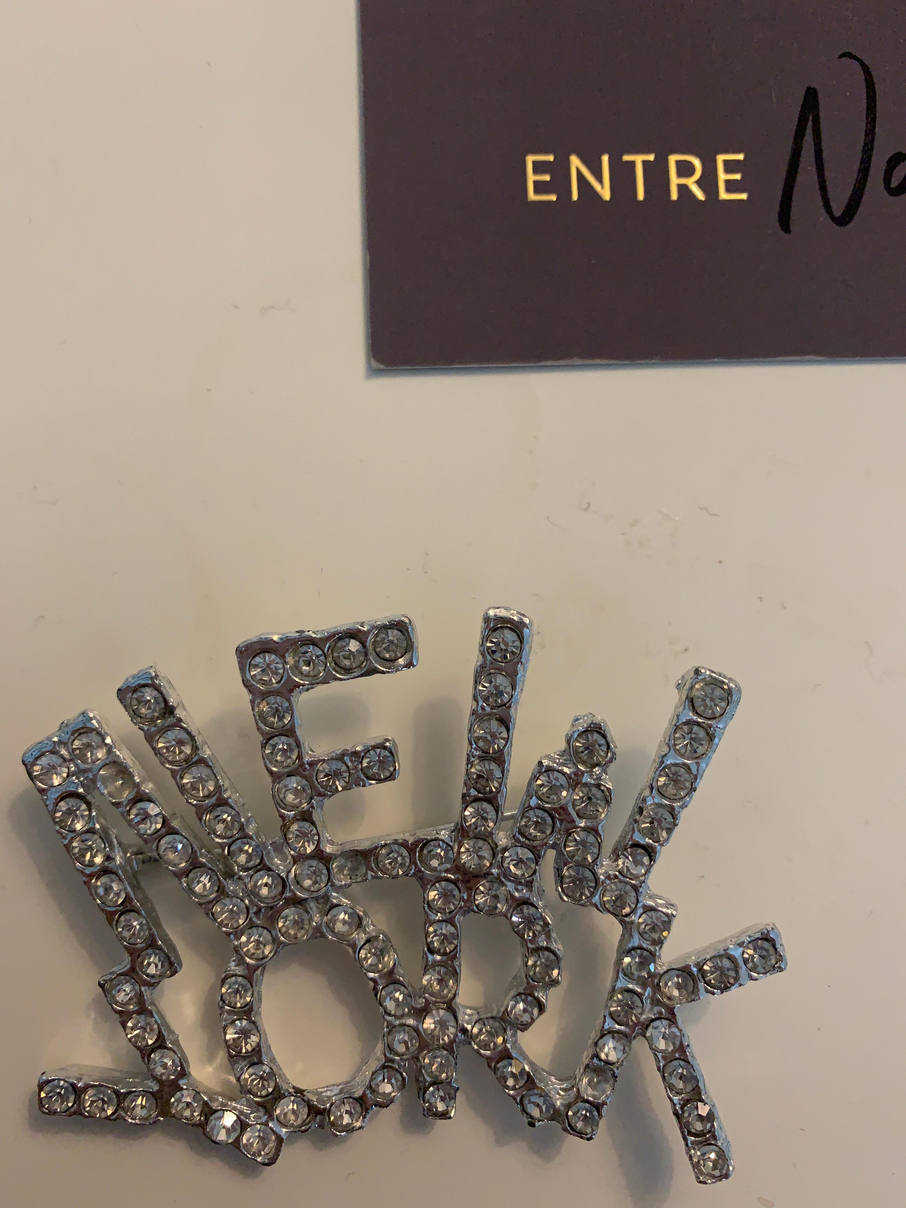 Vintage New York Crystal Brooche  In Excellent Condition In Thousand Oaks, CA