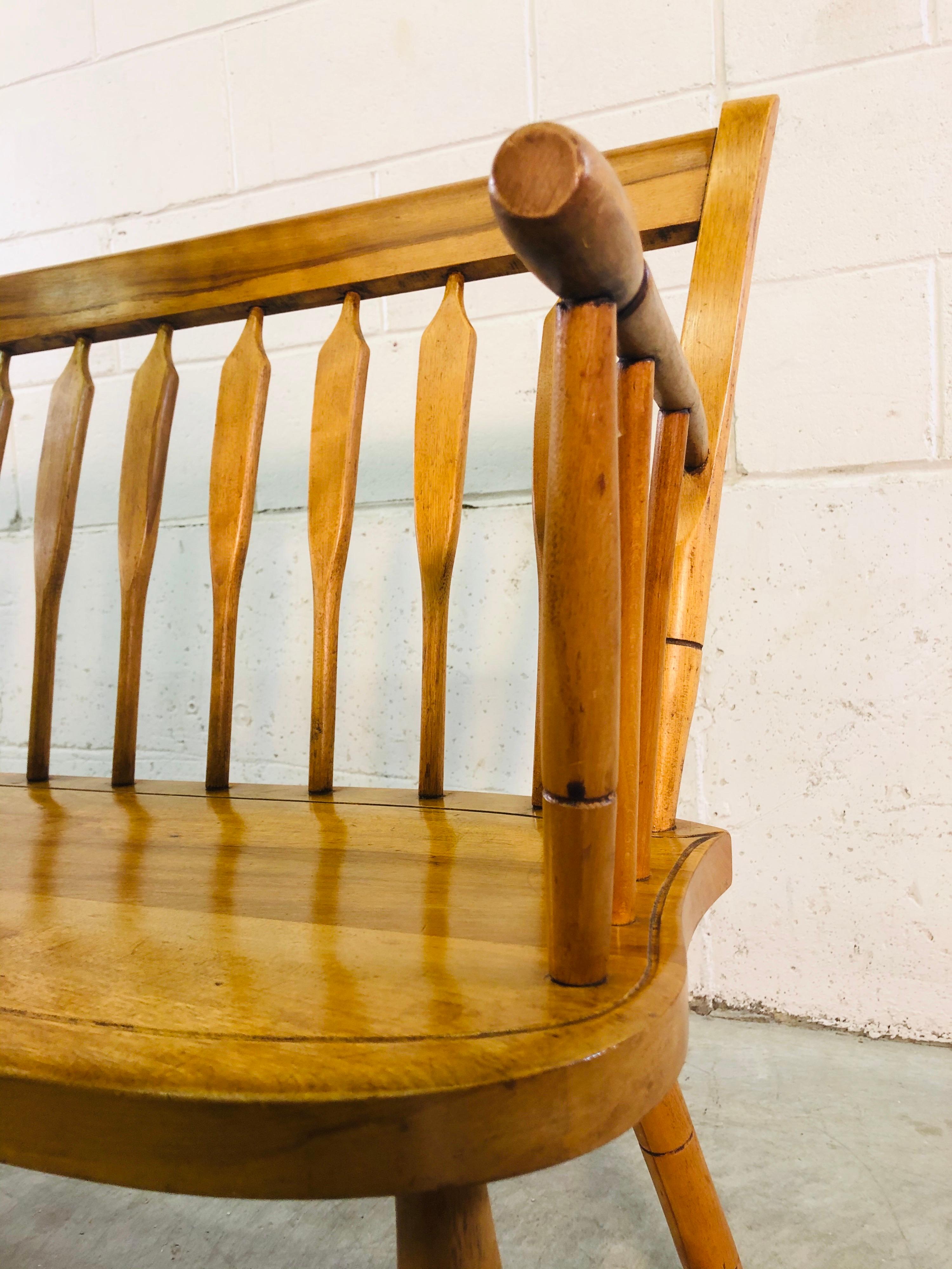 Vintage Nichols and Stone Maple Wood Two-Seat Bench In Good Condition For Sale In Amherst, NH