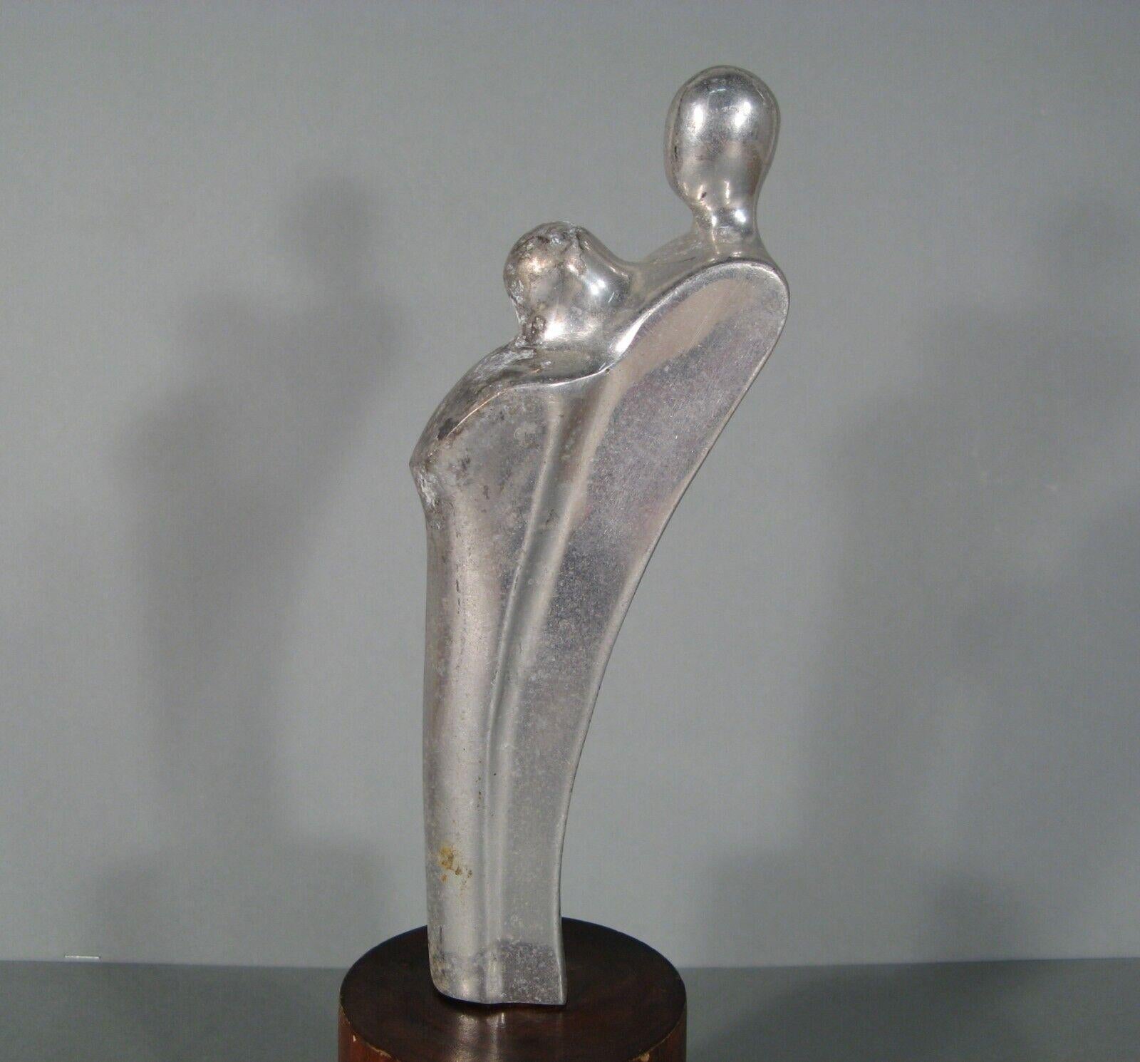 Escultura vintage de metal niquelado: Maternidad estilizada - 1Y101 1