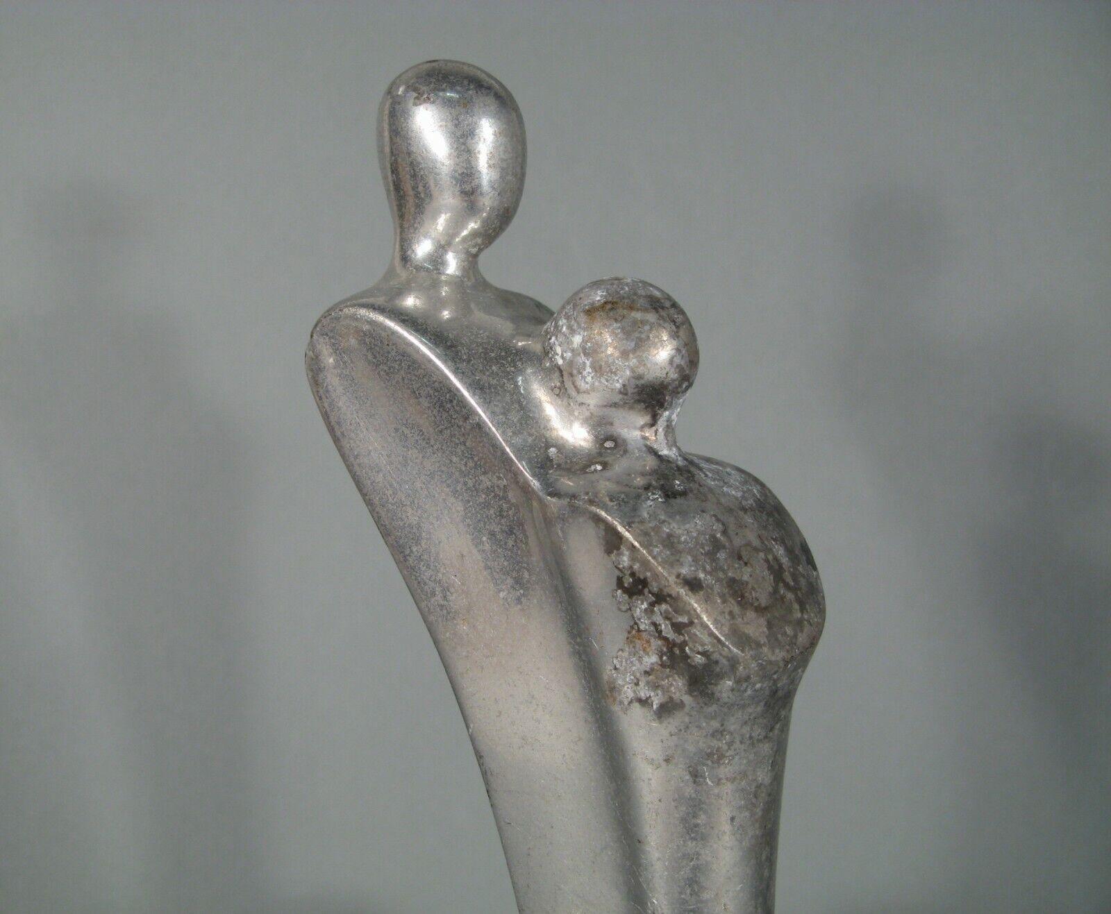 Escultura vintage de metal niquelado: Maternidad estilizada - 1Y101 2