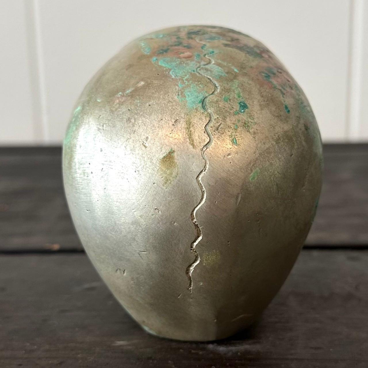 Sculpture de crâne vintage en nickel Bon état - En vente à west palm beach, FL