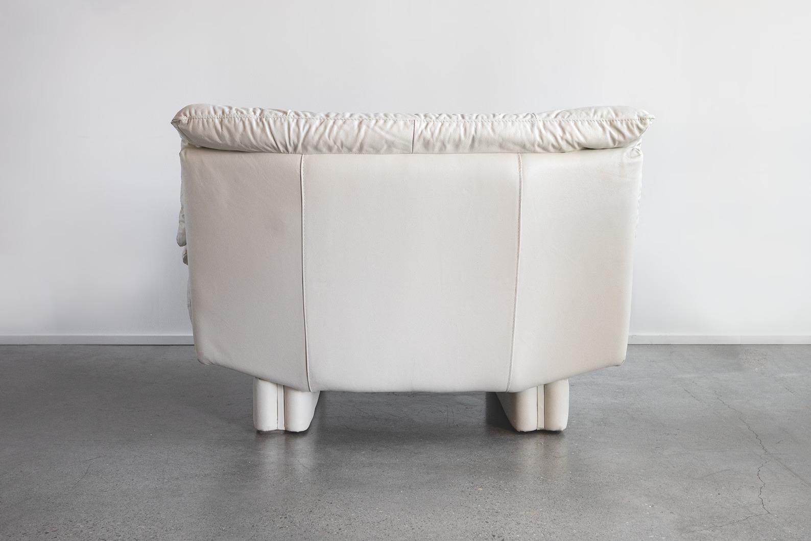 Vintage Nicoletti Salotti Italian Leather Chair In Gorgeous Cream Circa 