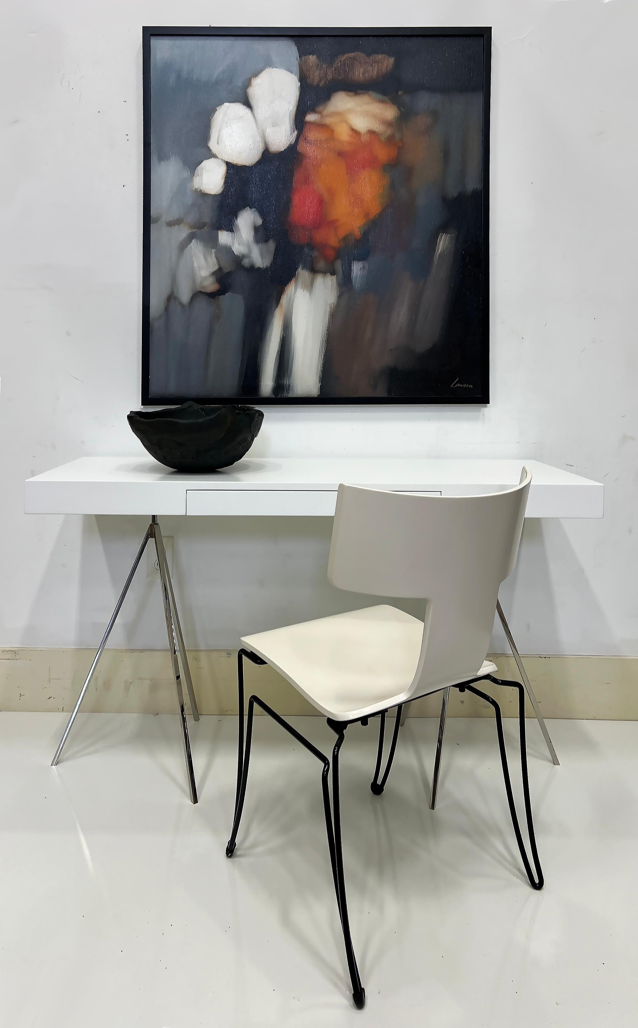 Vintage Niedermaier Furniture Mundo Tripod Desk Stainless Steel and Lacquer

Offered for sale is an out of production petite Mundo Desk by Niedermaier Furniture.  This is a rare smaller desk that is an excellent size for limited space. The desk has