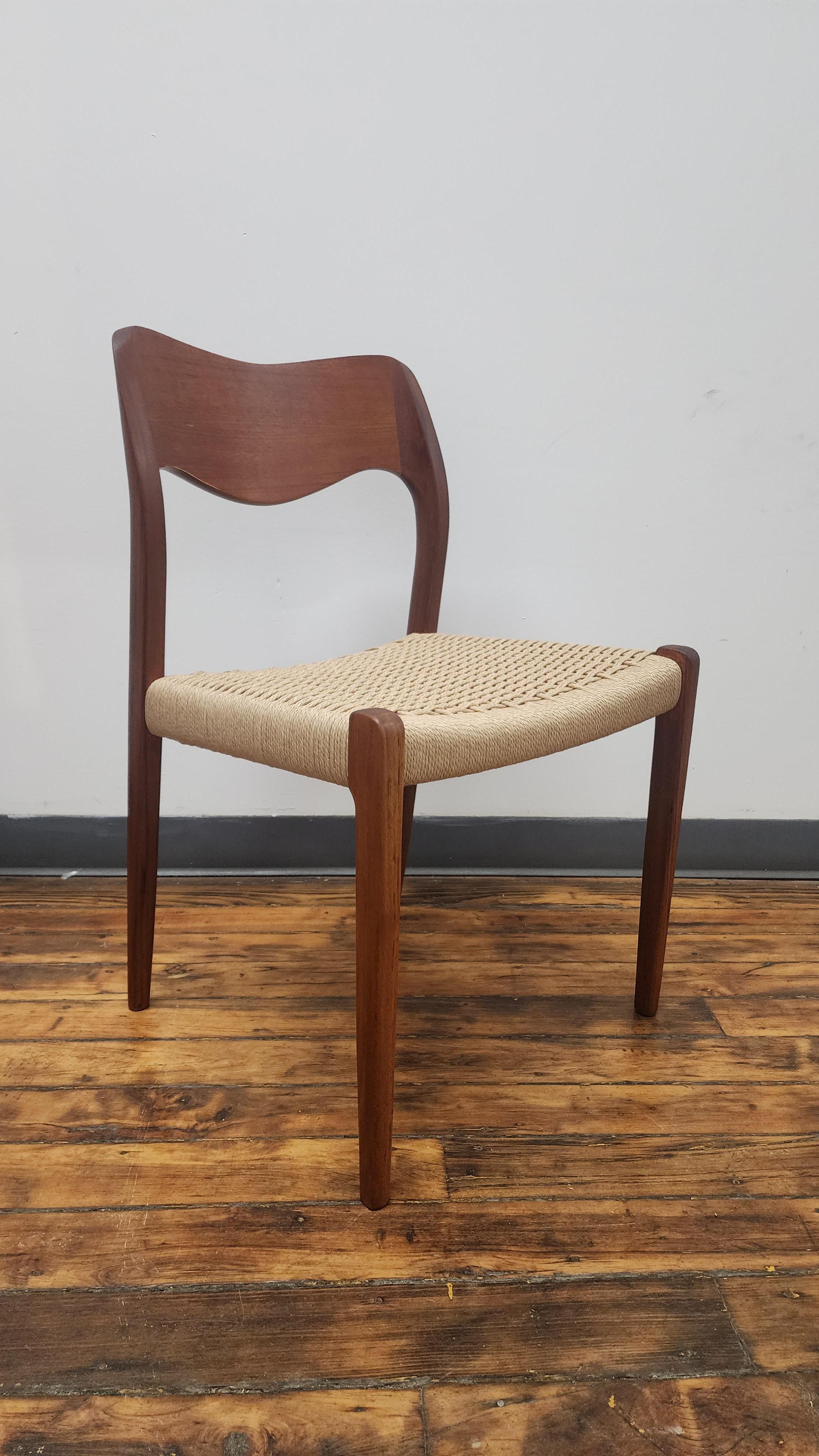 Vintage Niels Moller teak model 71 dining chairs In Good Condition For Sale In Philadelphia, PA