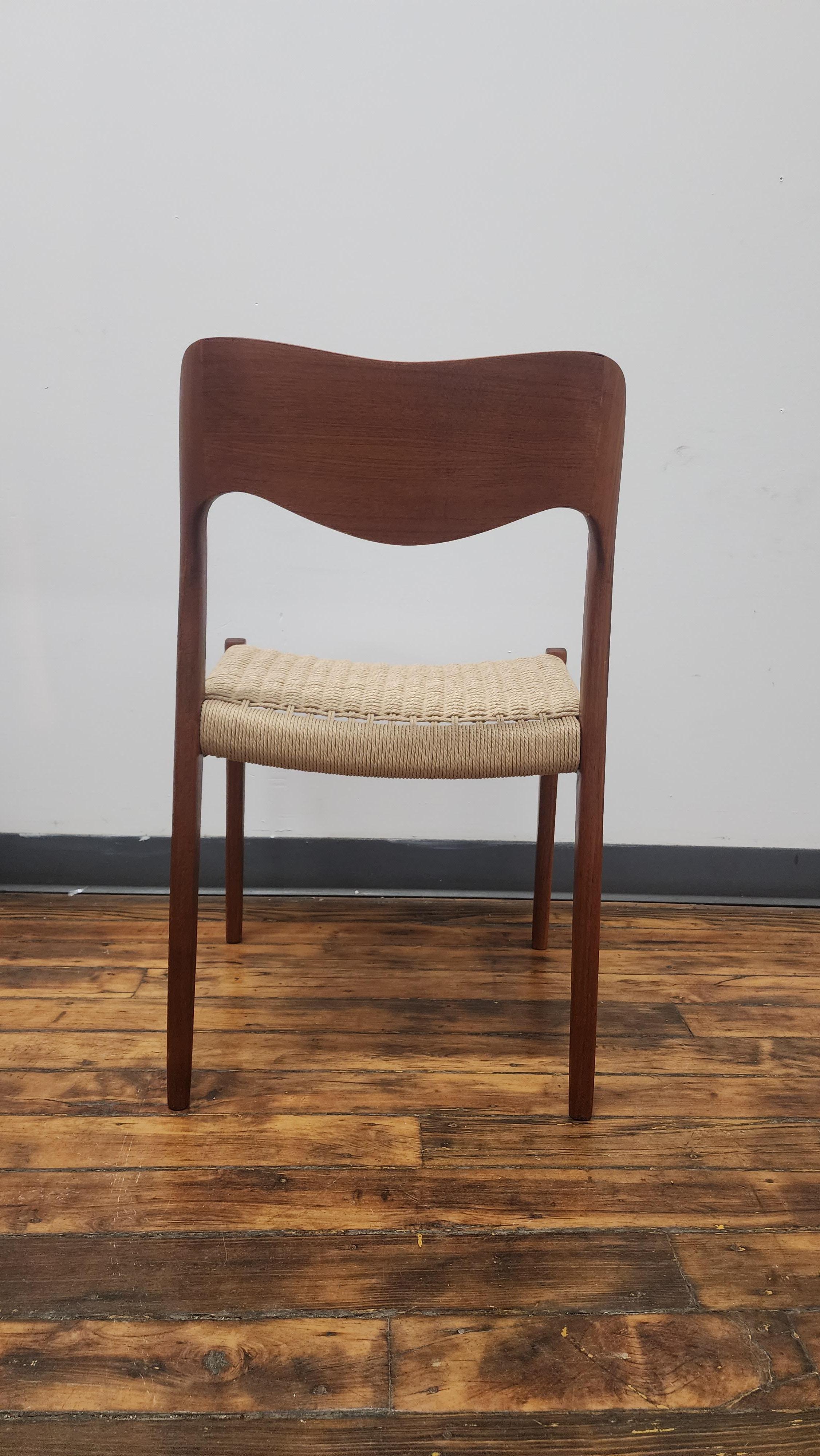 Papercord Vintage Niels Moller teak model 71 dining chairs For Sale