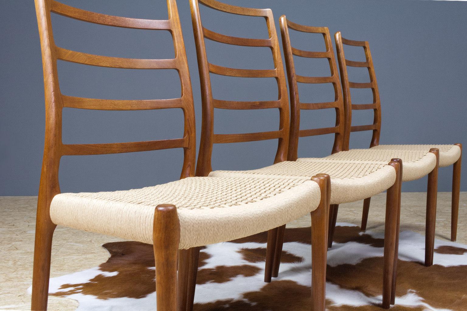 Papercord Vintage Niels O. Moller Set of 4 Dining Chair in Teak, Model 82, 1954 For Sale