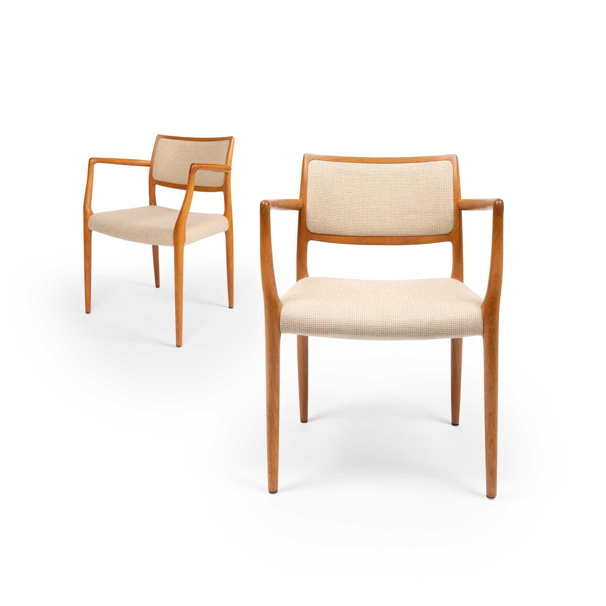 Mid-Century moderno Set di 6 poltrone vintage in teak massiccio Niels Otto Møller #65 in vendita