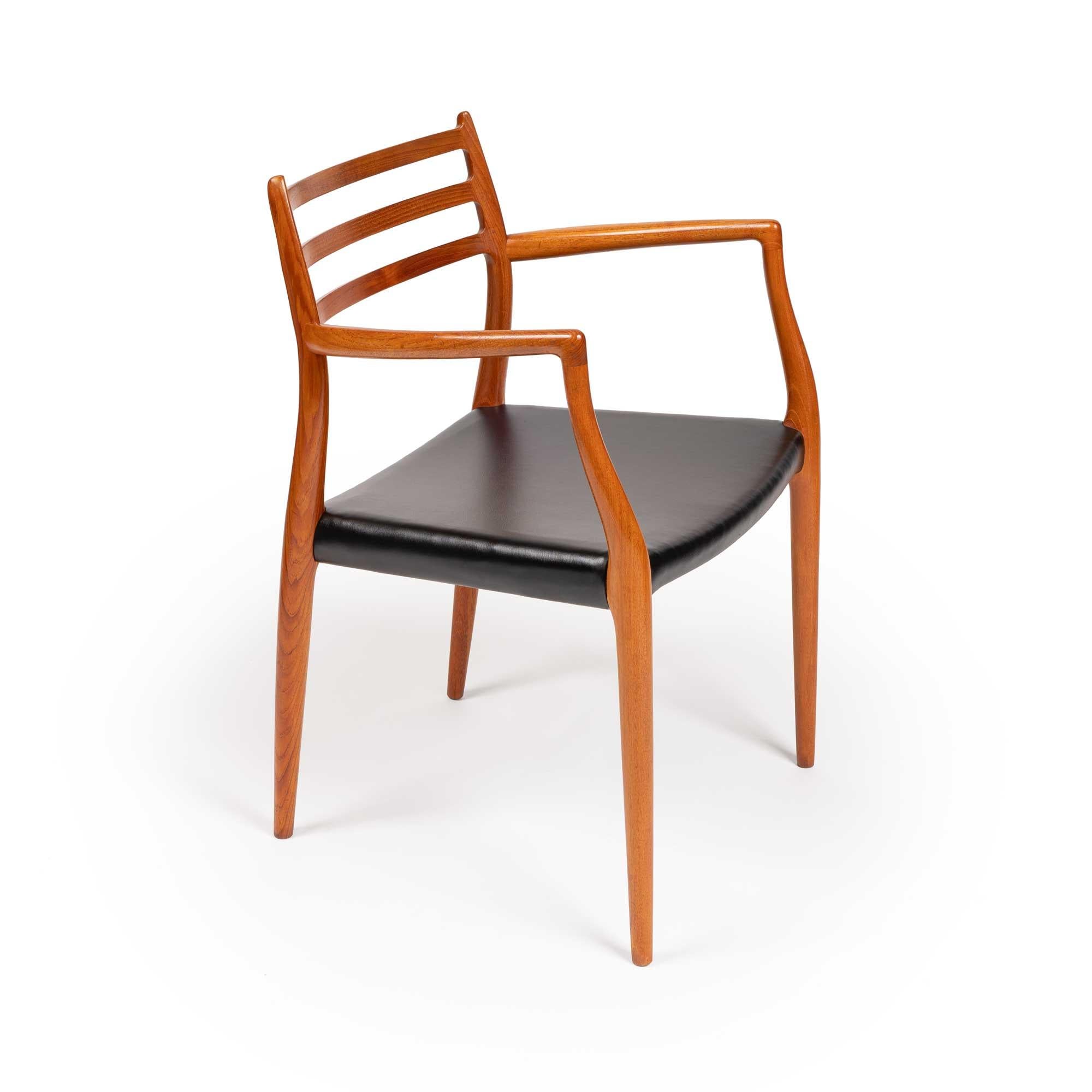 Chaises de salle à manger vintage Niels Otto Møller 78 & 62 en teck massif, ensemble de 8 Bon état - En vente à Emeryville, CA