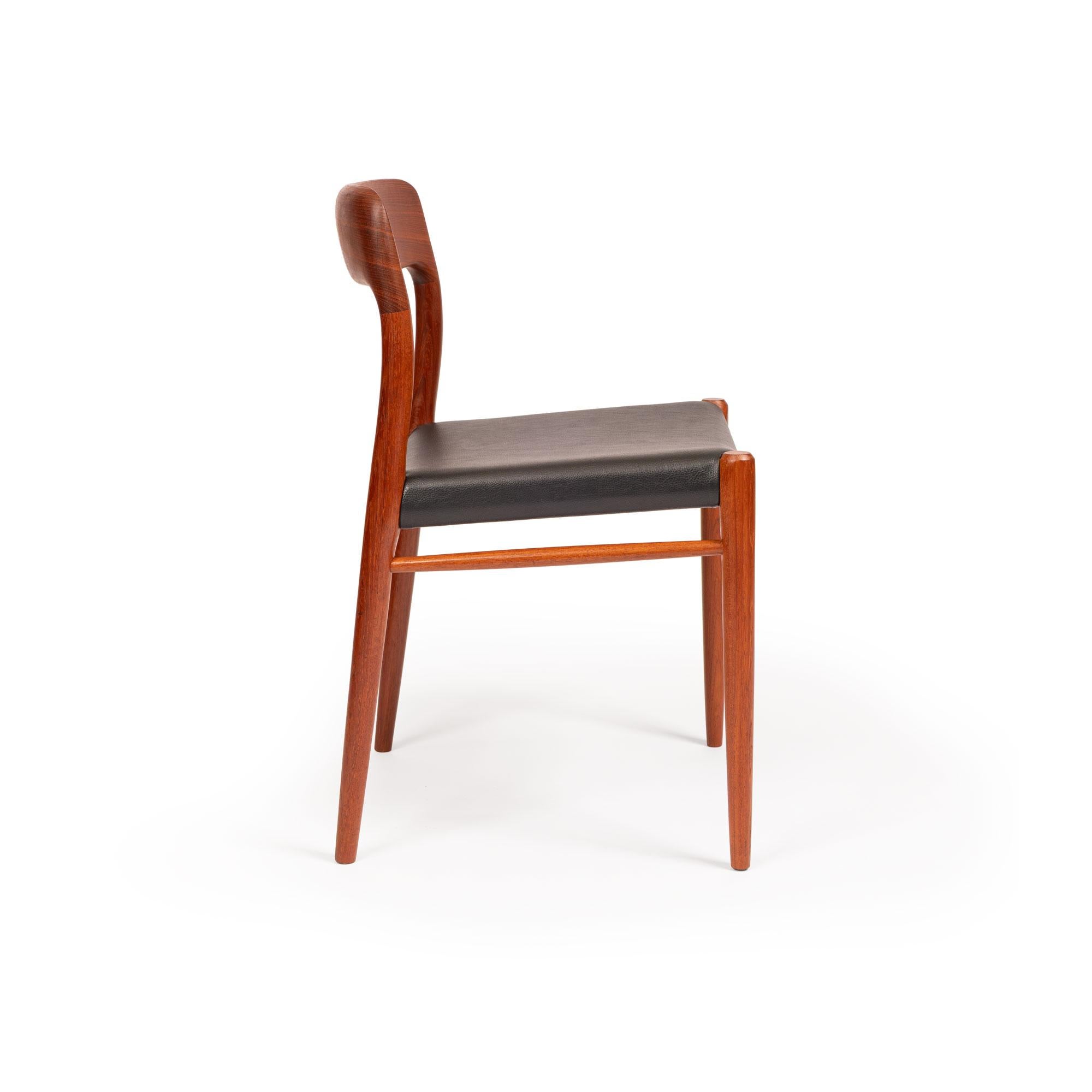 Vintage Niels Otto Møller Model 75 Dining Chairs in Solid Teak (Set of 4) For Sale 4