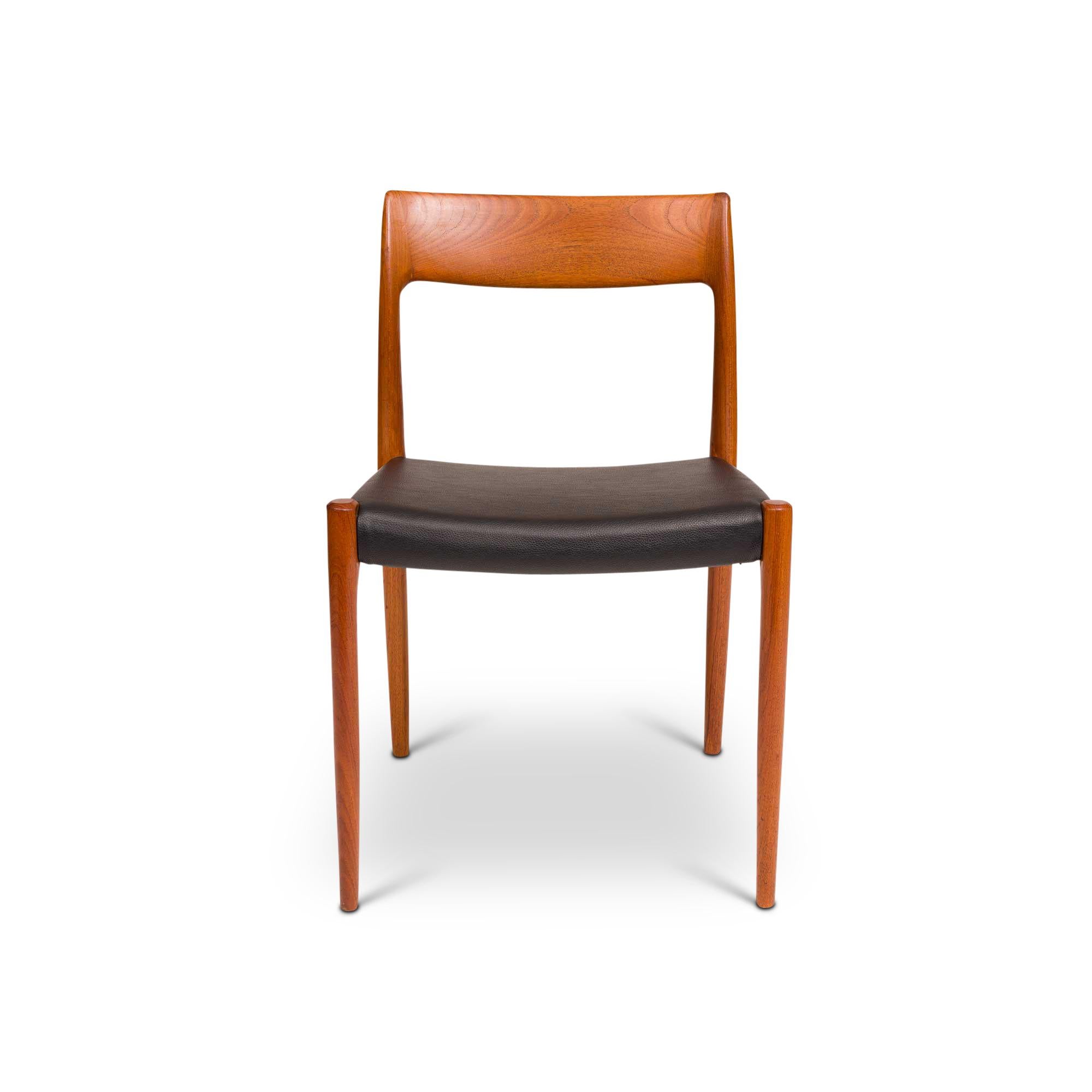 Vintage Niels Otto Møller Model 77 Dining Chairs in Solid Teak For Sale 4