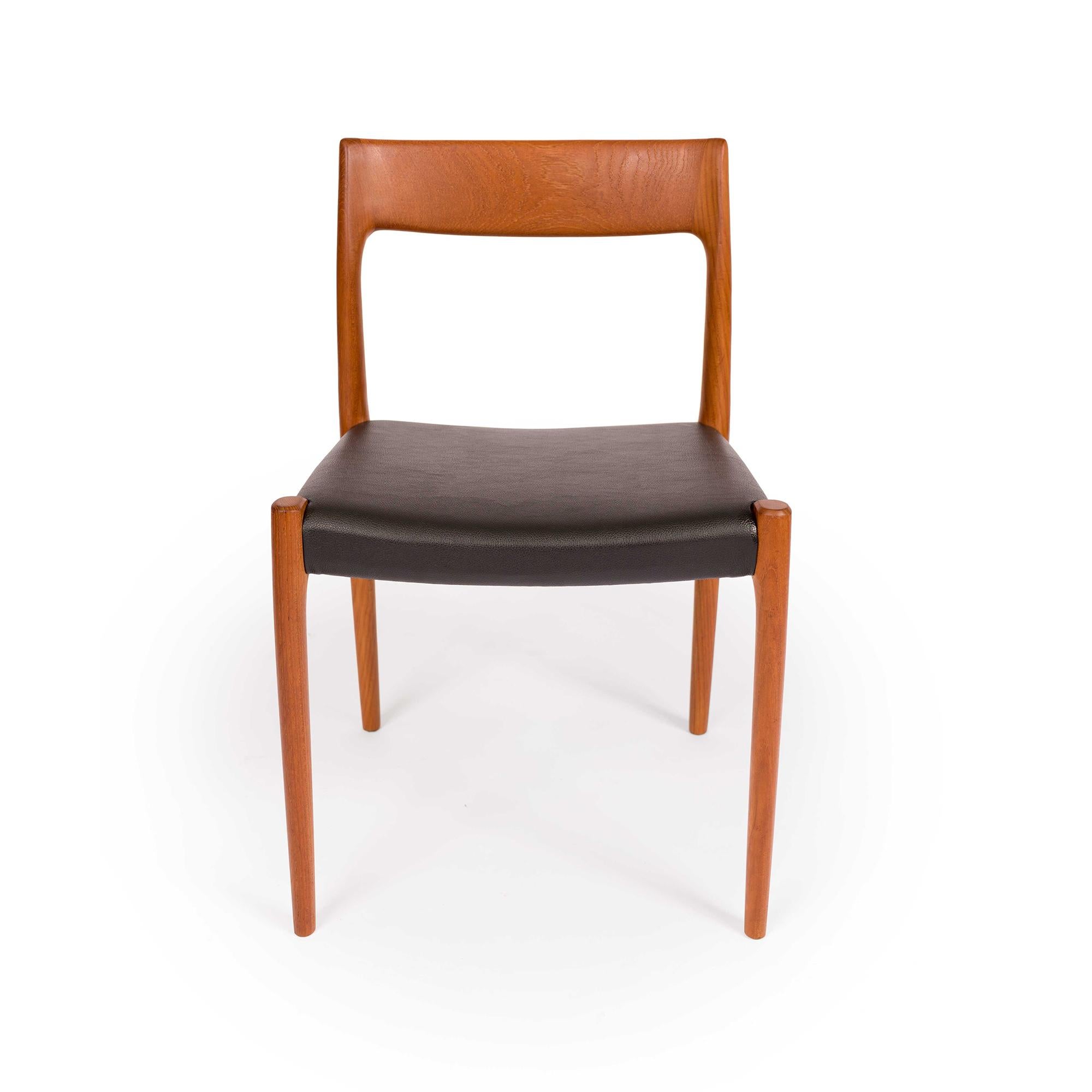 Vintage Niels Otto Møller Model 77 Dining Chairs in Solid Teak In Excellent Condition For Sale In Emeryville, CA