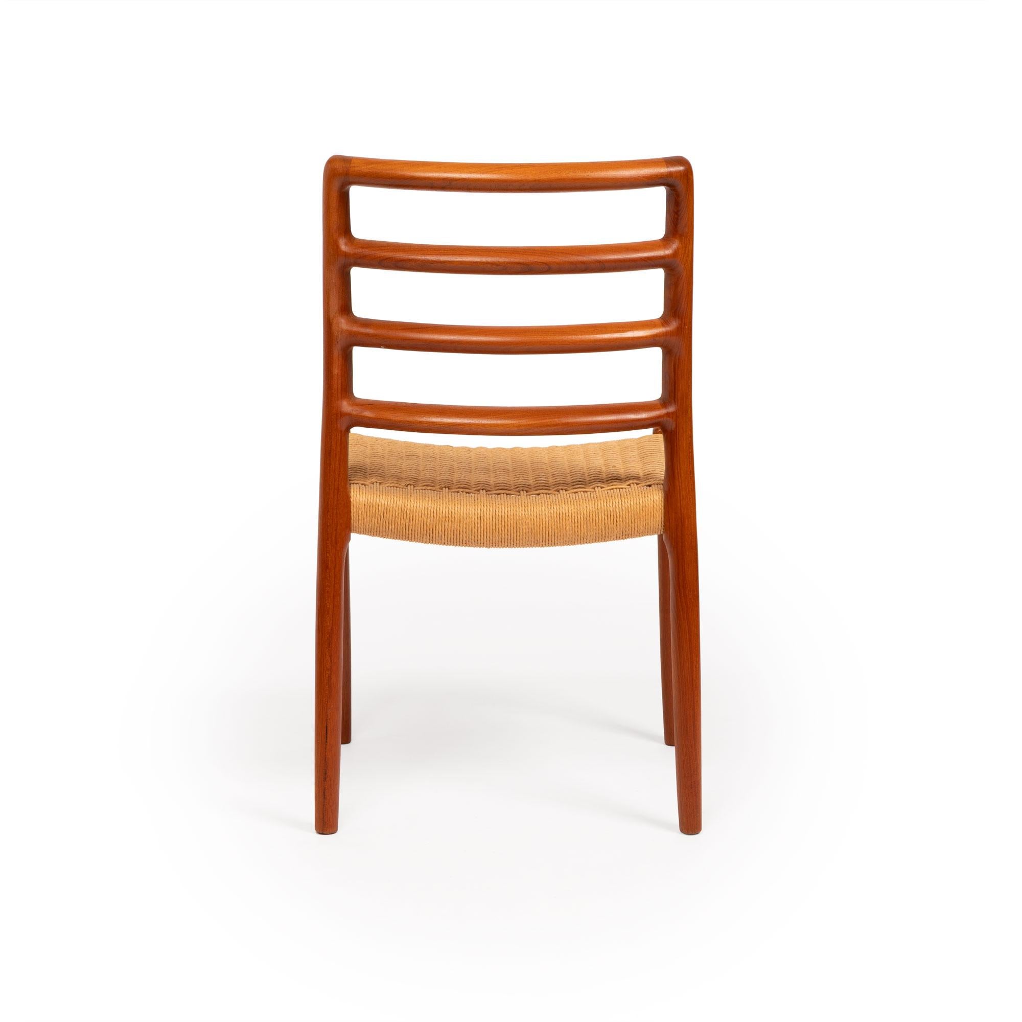 Sedie da pranzo in teak d'epoca Niels Otto Møller Model 85 in papercord danese in vendita 1