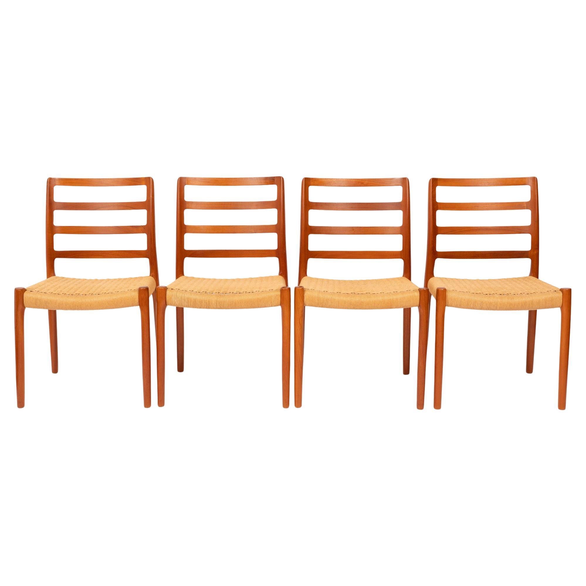 Chaises de salle à manger en teck vintage Niels Otto Møller Model No 85 en papier danois