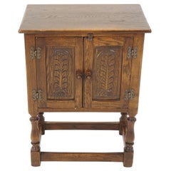 Vintage Nightstand, Carved Oak Hall Table or Lamp Table, Scotland 1930, B2002