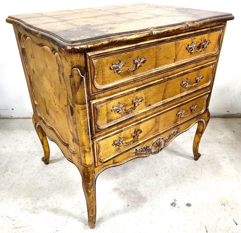 20th Century Vintage Nightstand Chest of Drawers Giltwood Gold Leaf For Sale