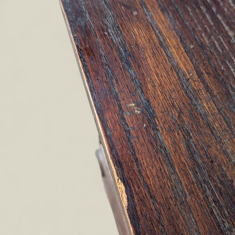Laiton Table de nuit ancienne, néo-gothique, espagnol, bois sculpté en vente