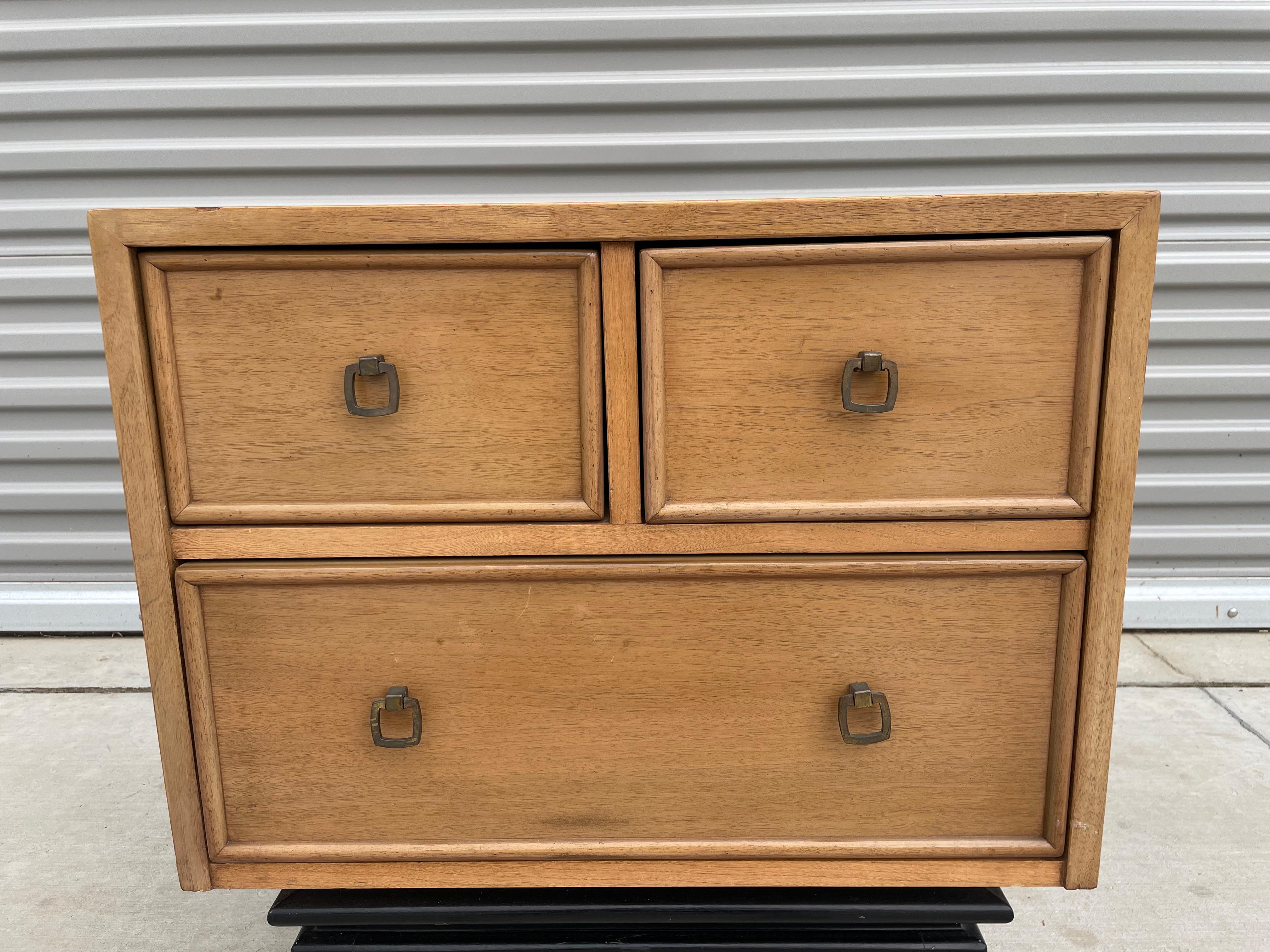 Vintage Nightstands by American of Martinsville For Sale 8