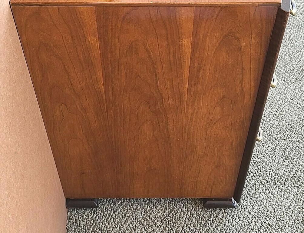 Vintage Nightstands Chests Briar Burl Wood by Hickory White In Good Condition For Sale In Lake Worth, FL