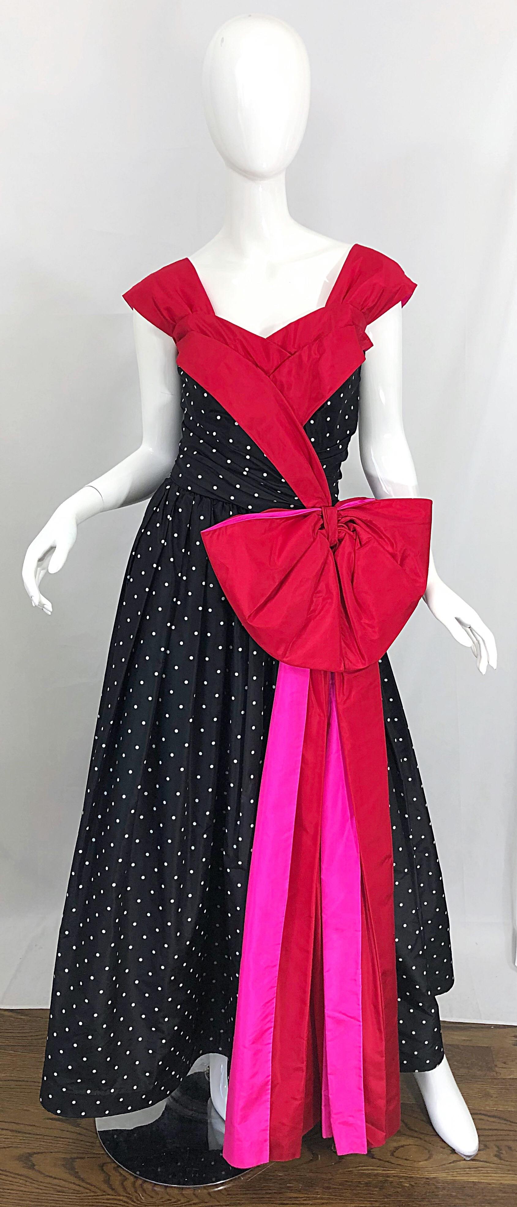 Rouge Vintage Nina Ricci Couture 1980 Avant Garde Robe de soirée en taffetas de soie à pois en vente