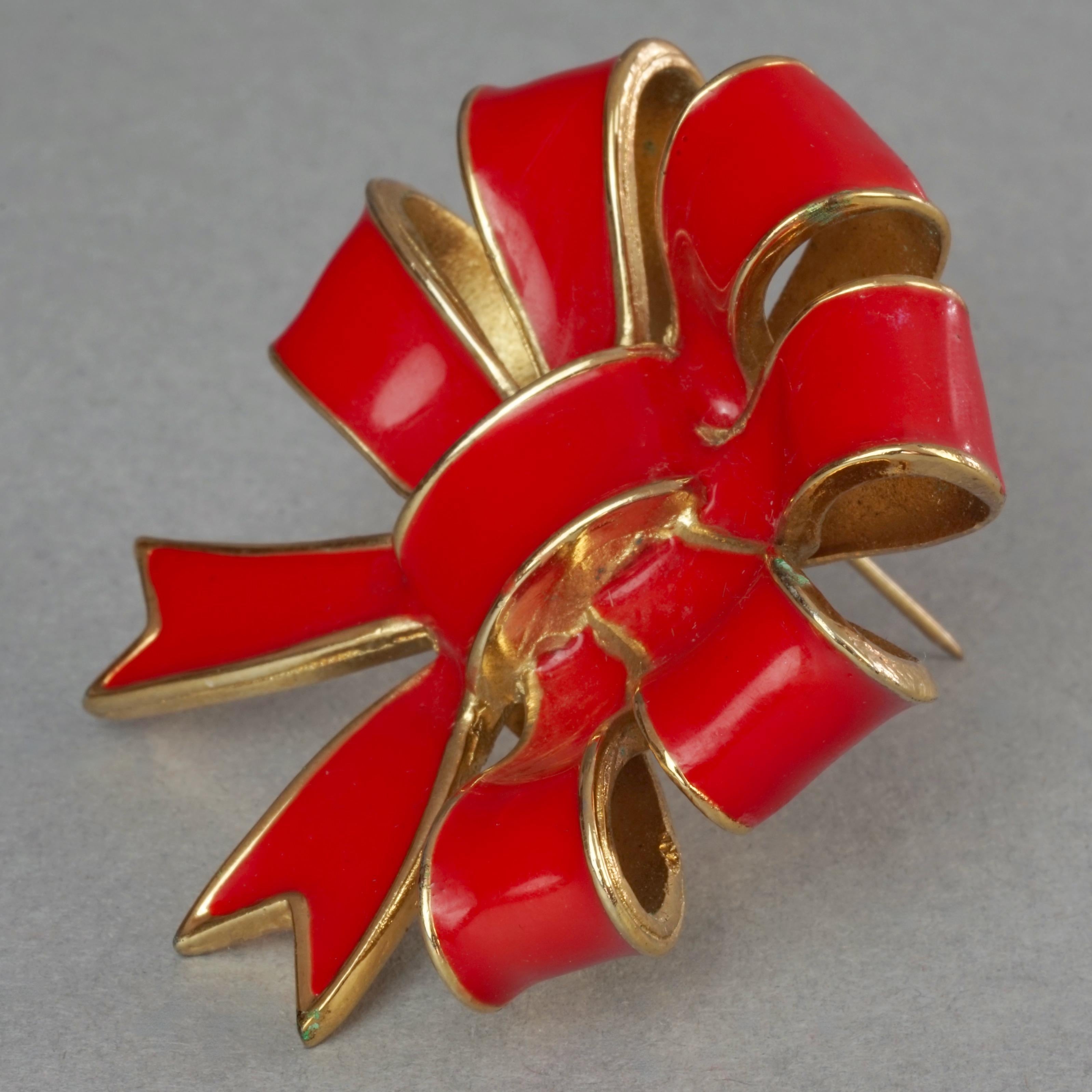Vintage NINA RICCI Enamel French Bow Brooch In Excellent Condition In Kingersheim, Alsace