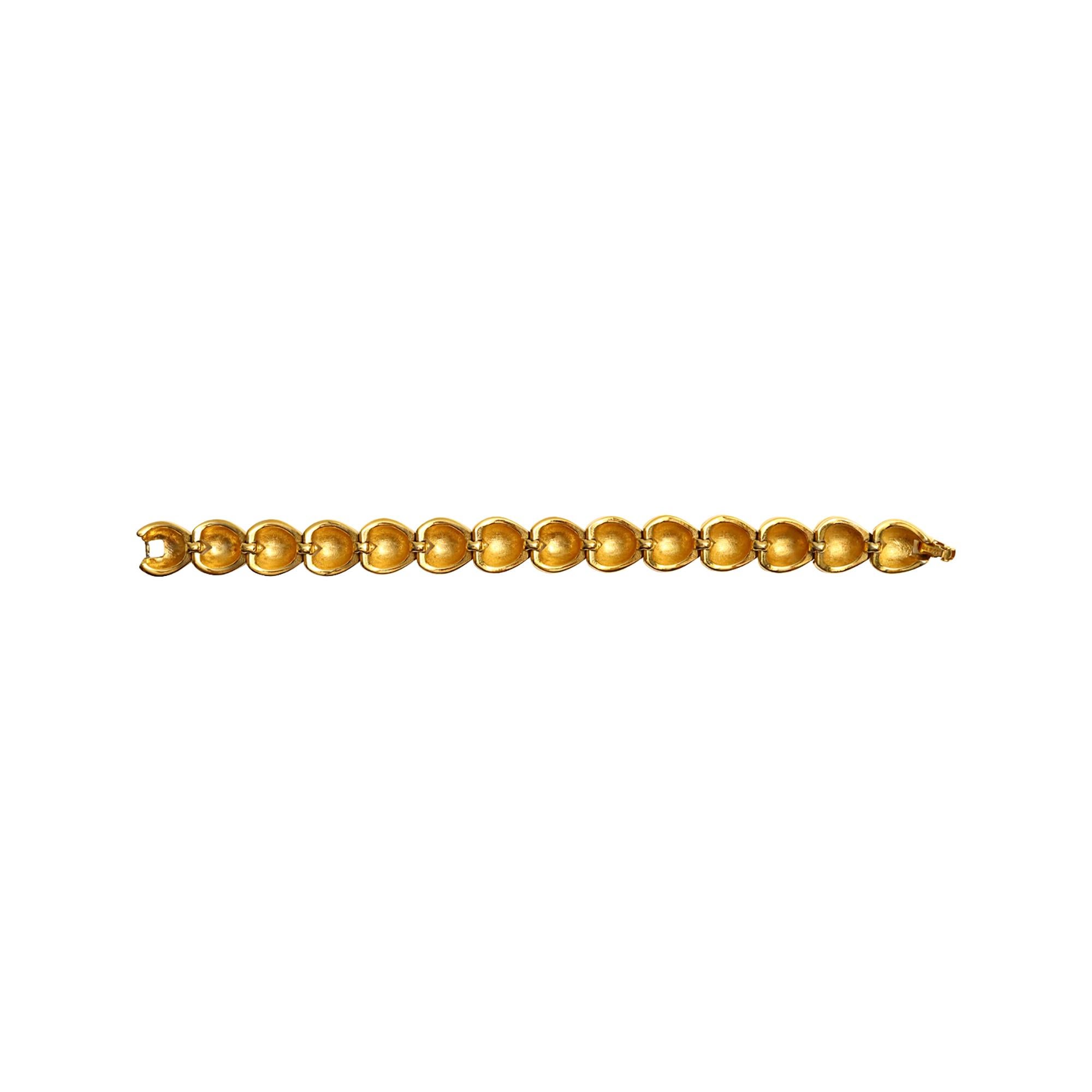 Vintage Nina Ricci Gold Links of Heart Bracelet Circa 1980 en vente 2