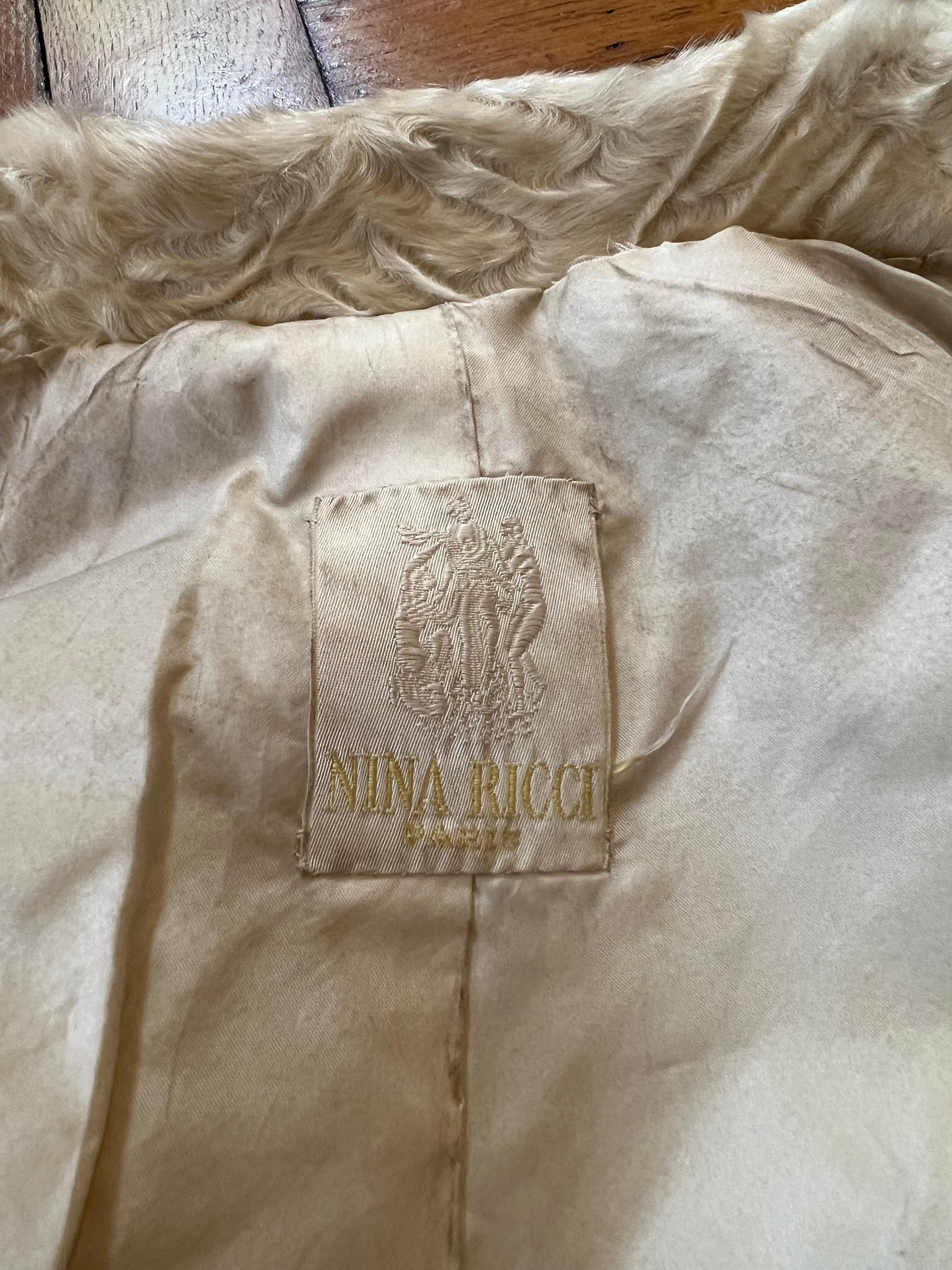 Veste vintage Nina Ricci Haute Couture Karakul Astrakhan couleur crème  Pour femmes en vente