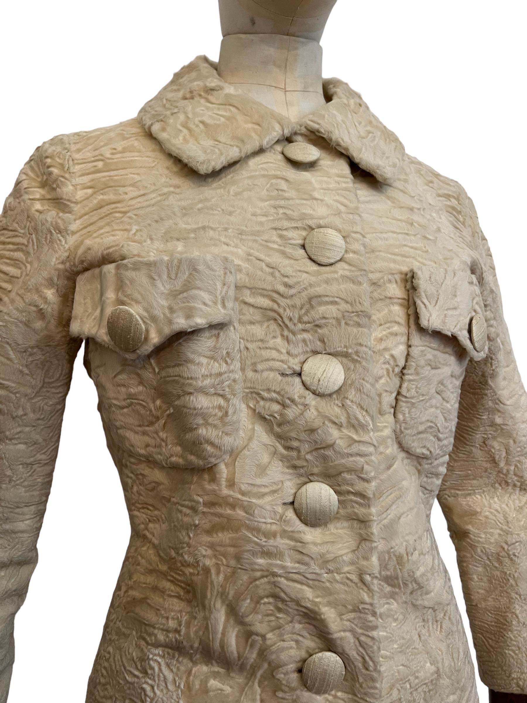 Vintage Nina Ricci Haute Couture Cremefarbene Karakul Astrakhan Jacke in gebrochenem Weiß  im Angebot 4