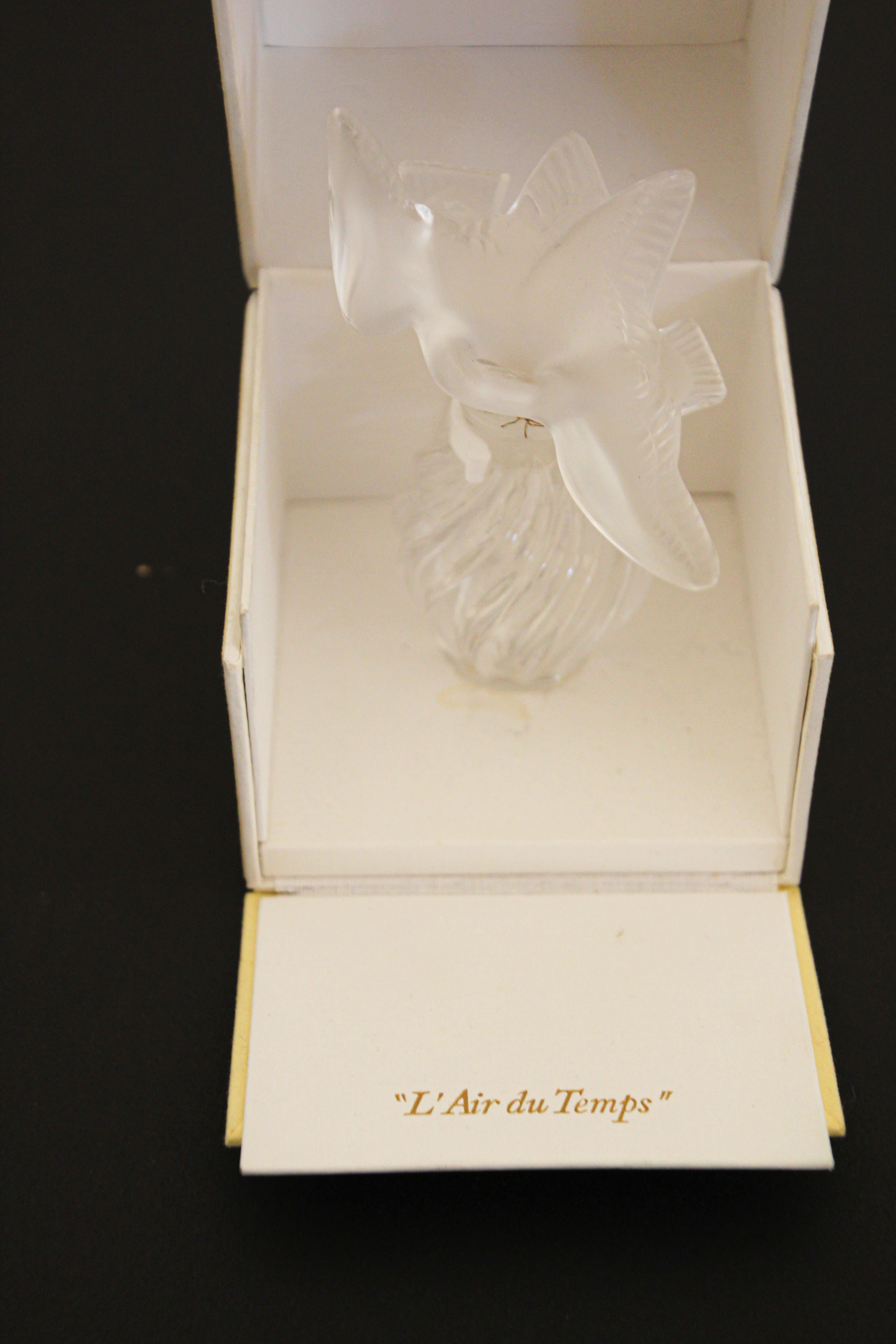 Nina Ricci: L'Air Du Temps Lalique Doppelt Taube, Vintage (Art déco) im Angebot