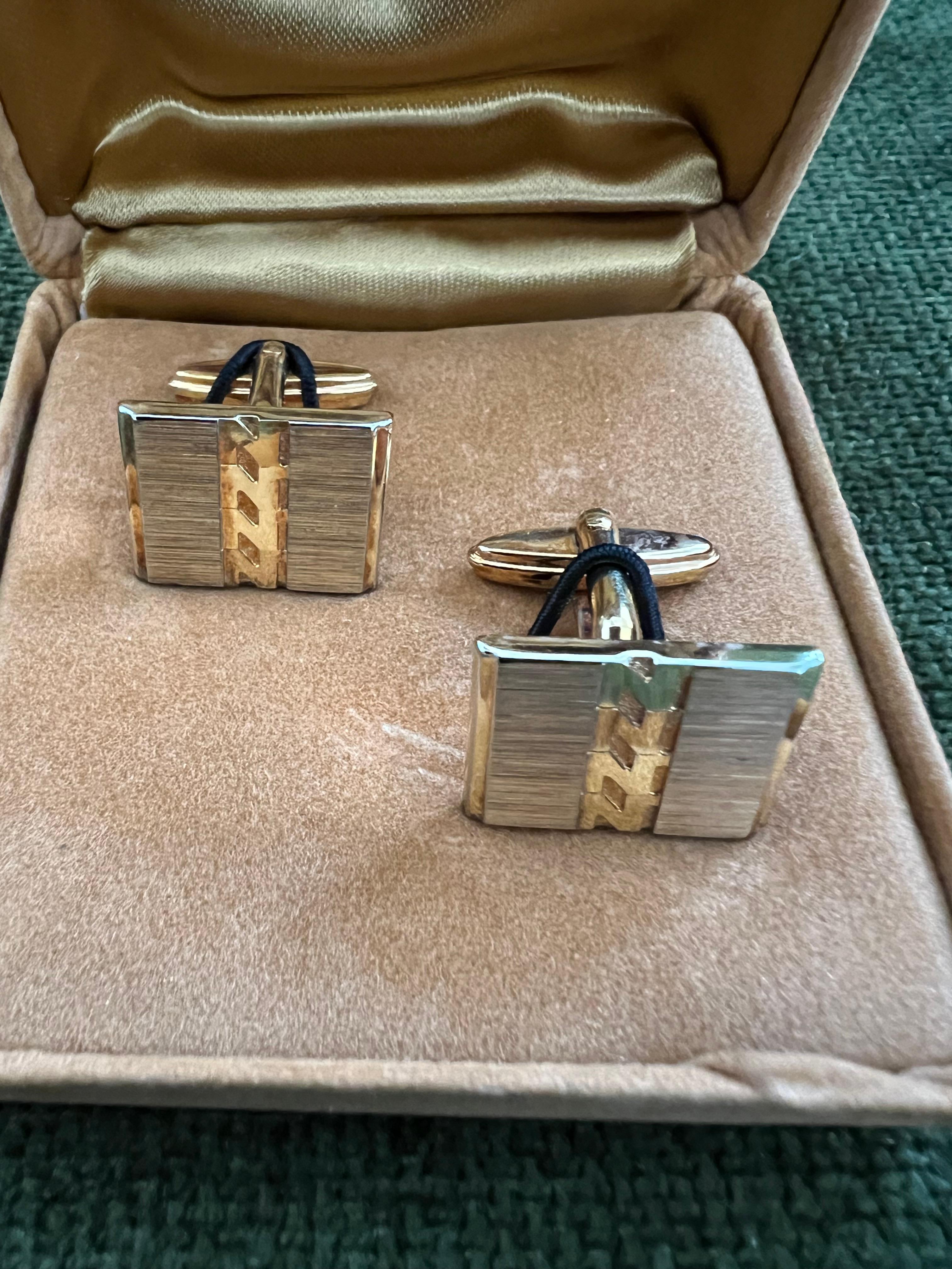 Boutons de manchette vintage Nina Ricci PARIS, plaqué or dans l'étui d'origine, Circa 1990 3