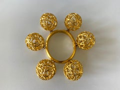 Nina Ricci, Paris Goldenes Ball-Statement-Armband aus Gold