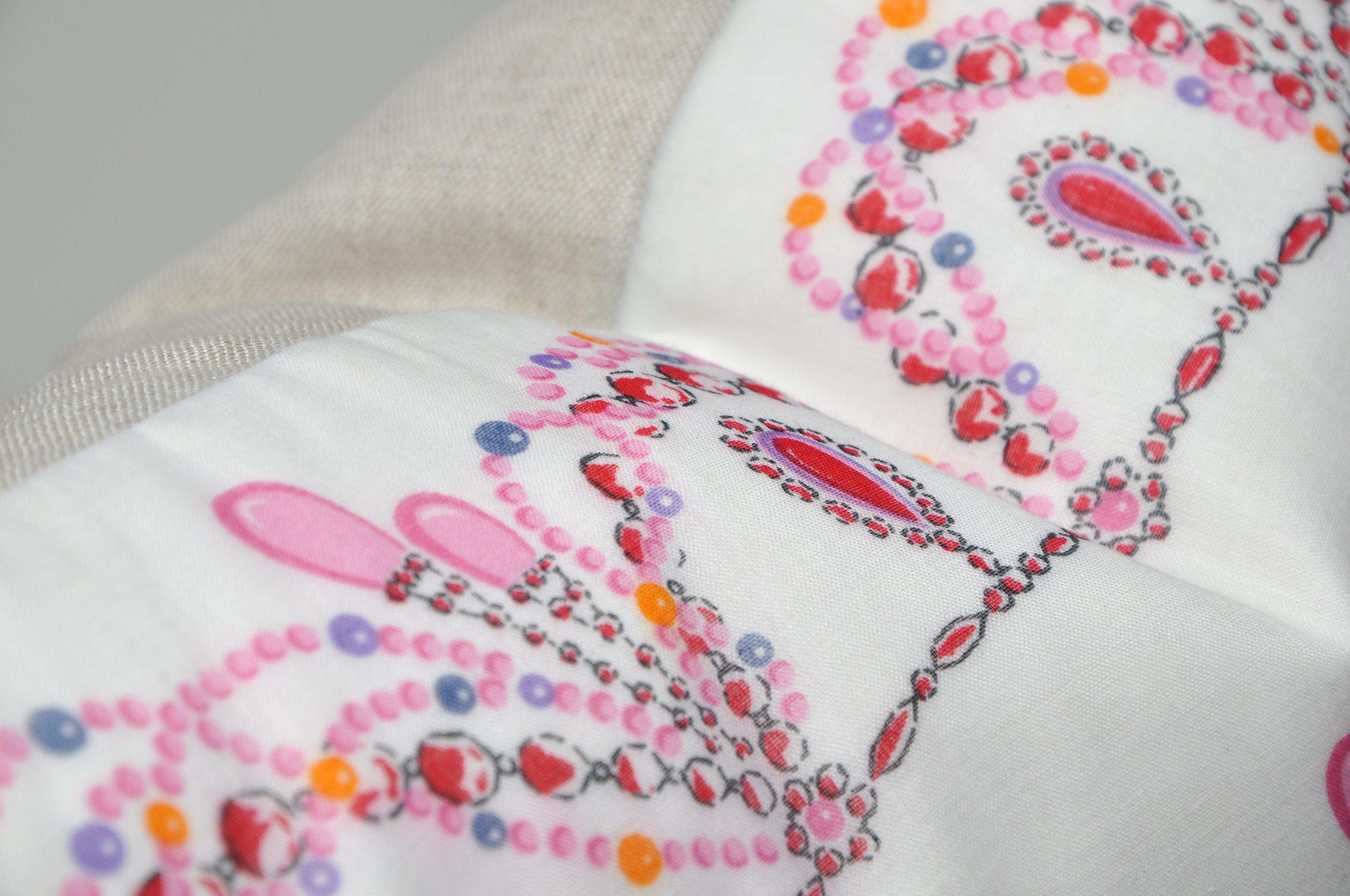 Textile Echarpe rose vintage Nina Ricci avec oreiller en lin irlandais en vente