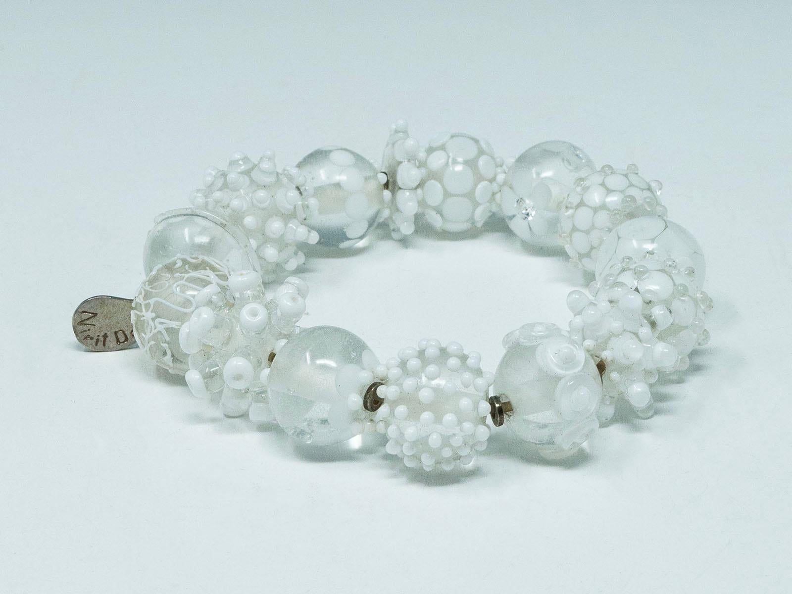 Vintage Nirit Dekel White Handmade Glass Bead Bracelet For Sale 1
