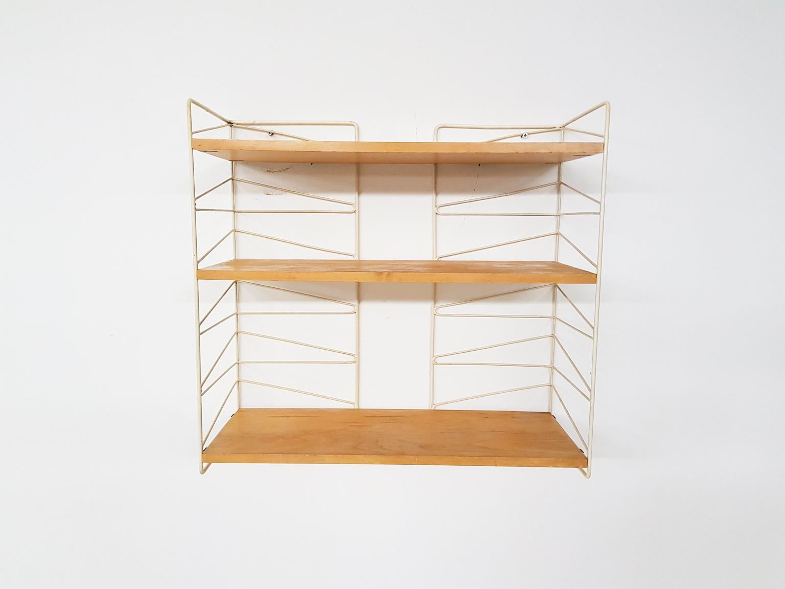 Vintage Nisse Strinning for String Regalsystem aus Kiefernholz, Schweden, 1960er Jahre (Pulverbeschichtet) im Angebot