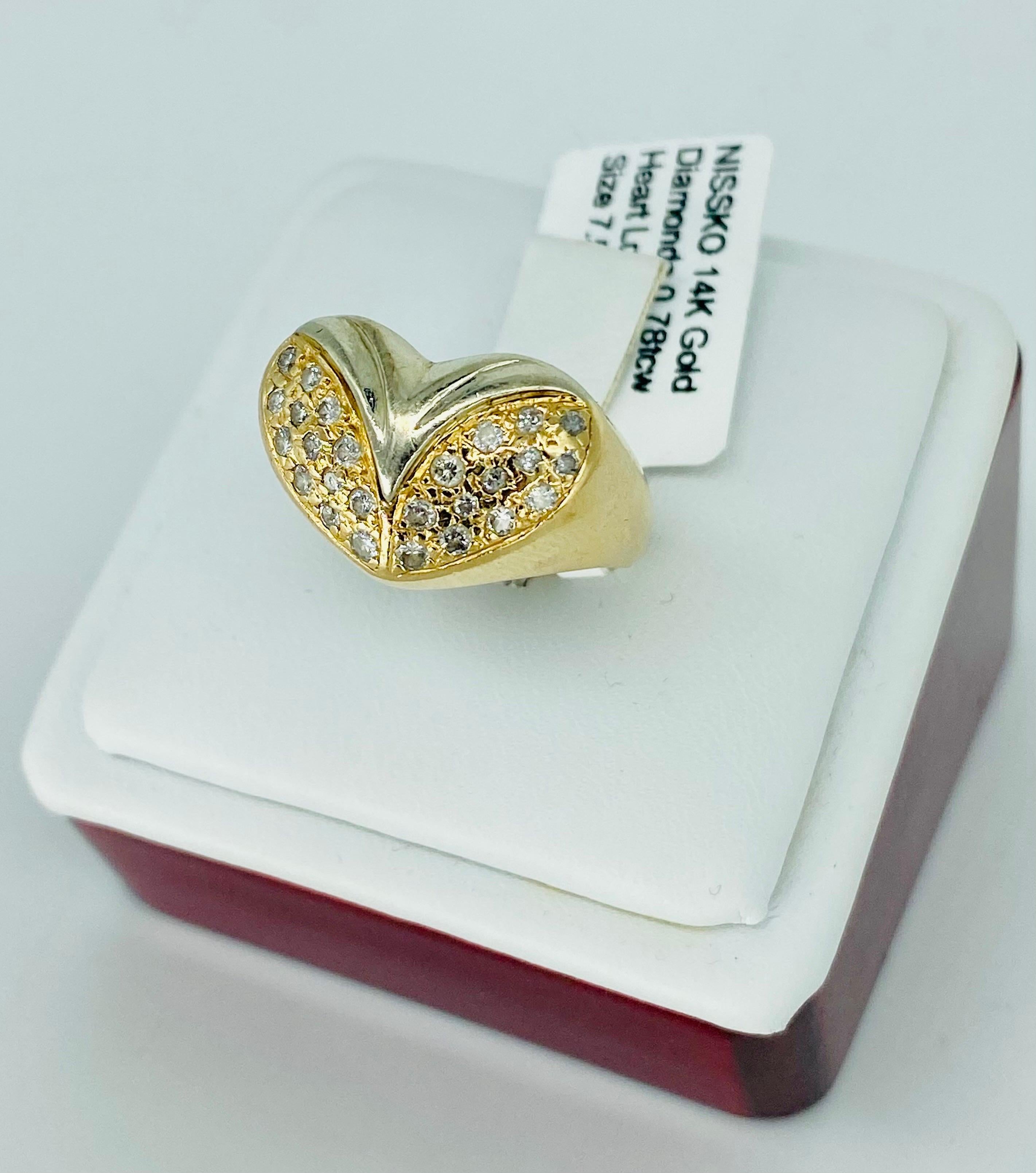 Taille ronde Vintage NISSKO 0.78 Carat Diamonds 2-Tone Gold Heart Love Ring 14k Gold en vente