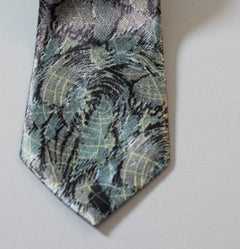 Vintage Noble 100% silk elegant tie