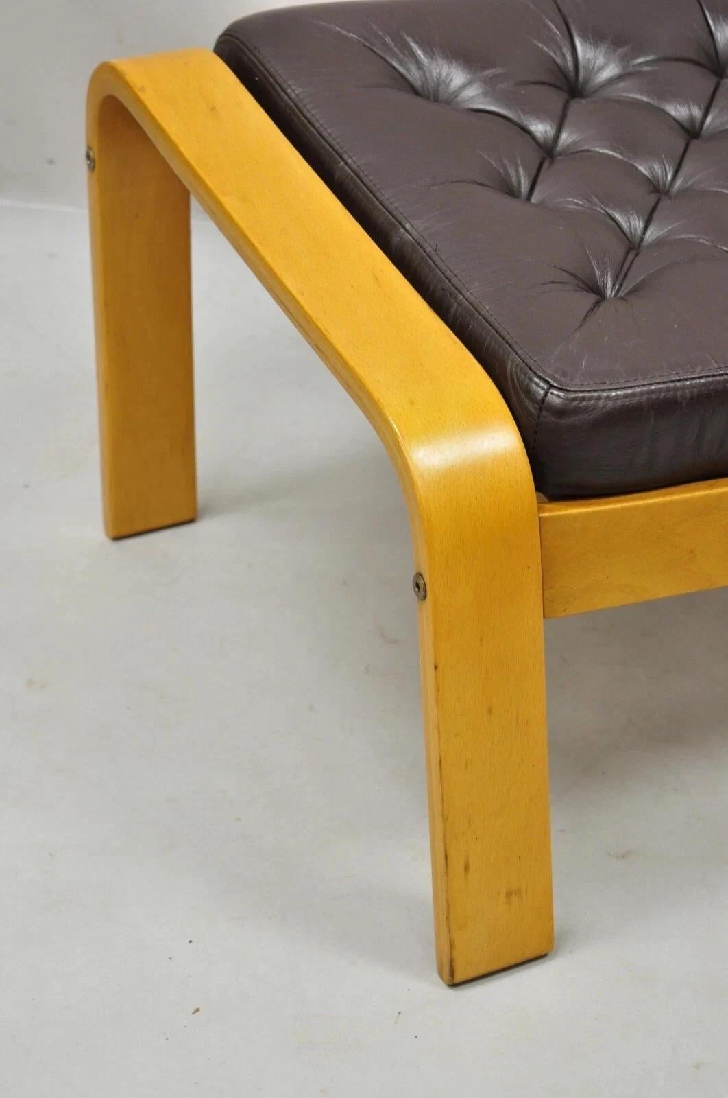 Mid-Century moderno Poggiapiedi d'epoca Noboru Nakamura per Ikea in pelle marrone Bentwood Ottoman in vendita