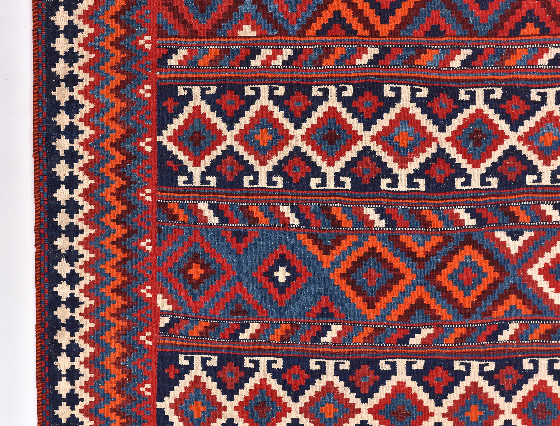 Nomadischer Kelim im Vintage-Stil  (Zentralasiatisch) im Angebot