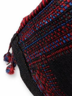 Vintage-Kilim-Teppich im Nomadenstil, burgunderrot und indigo, geometrisches Flachgewebe, 66,9 x 69 Zoll