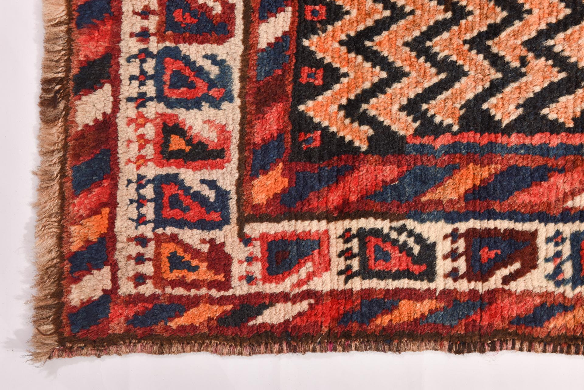 Vintage Nomadic Carpet with Peacocks For Sale 1