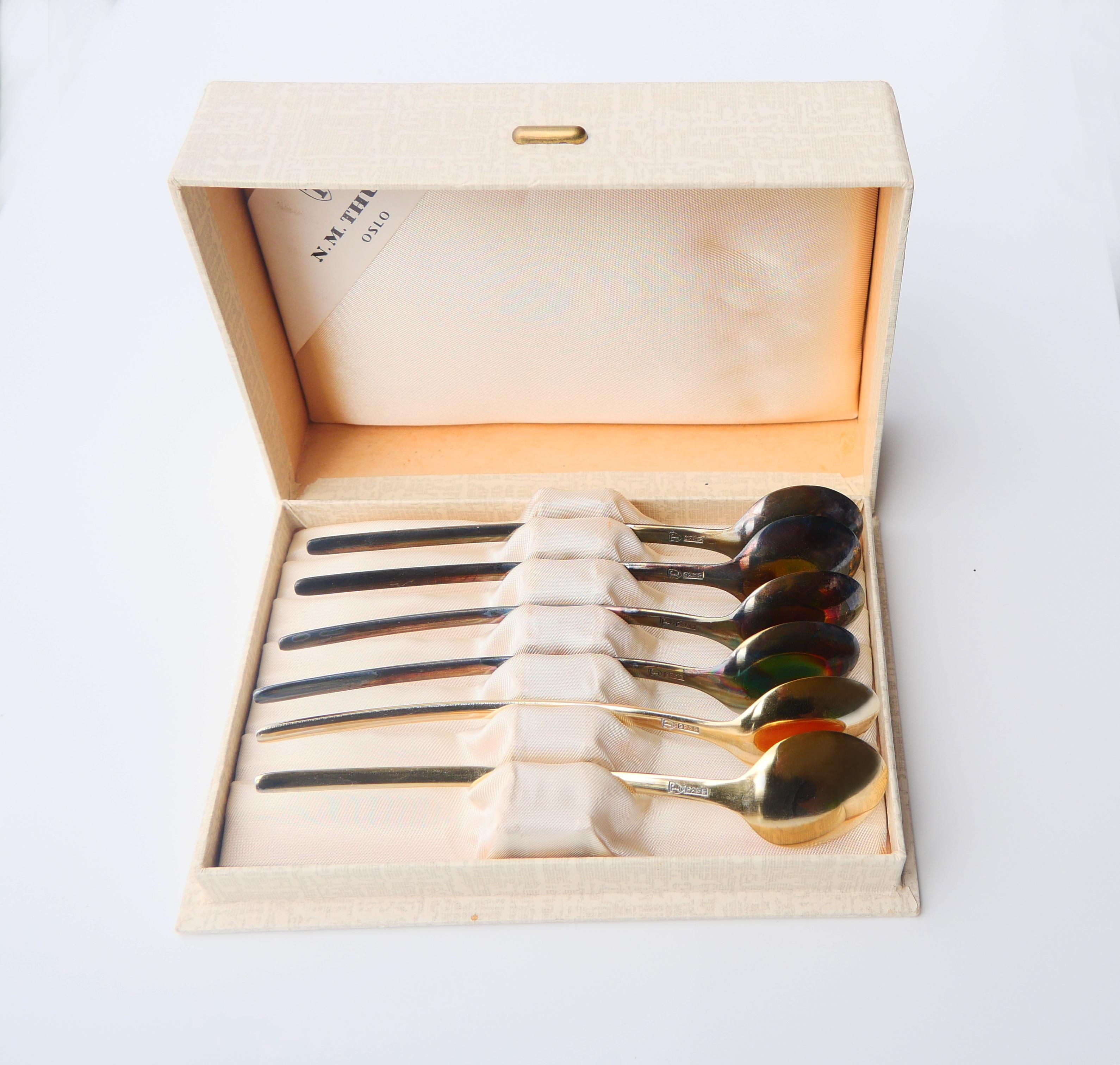 Women's or Men's Vintage Nordic Boxed Set Ice-cream Spoons solid 925 Sterling Silver / 60 gr For Sale
